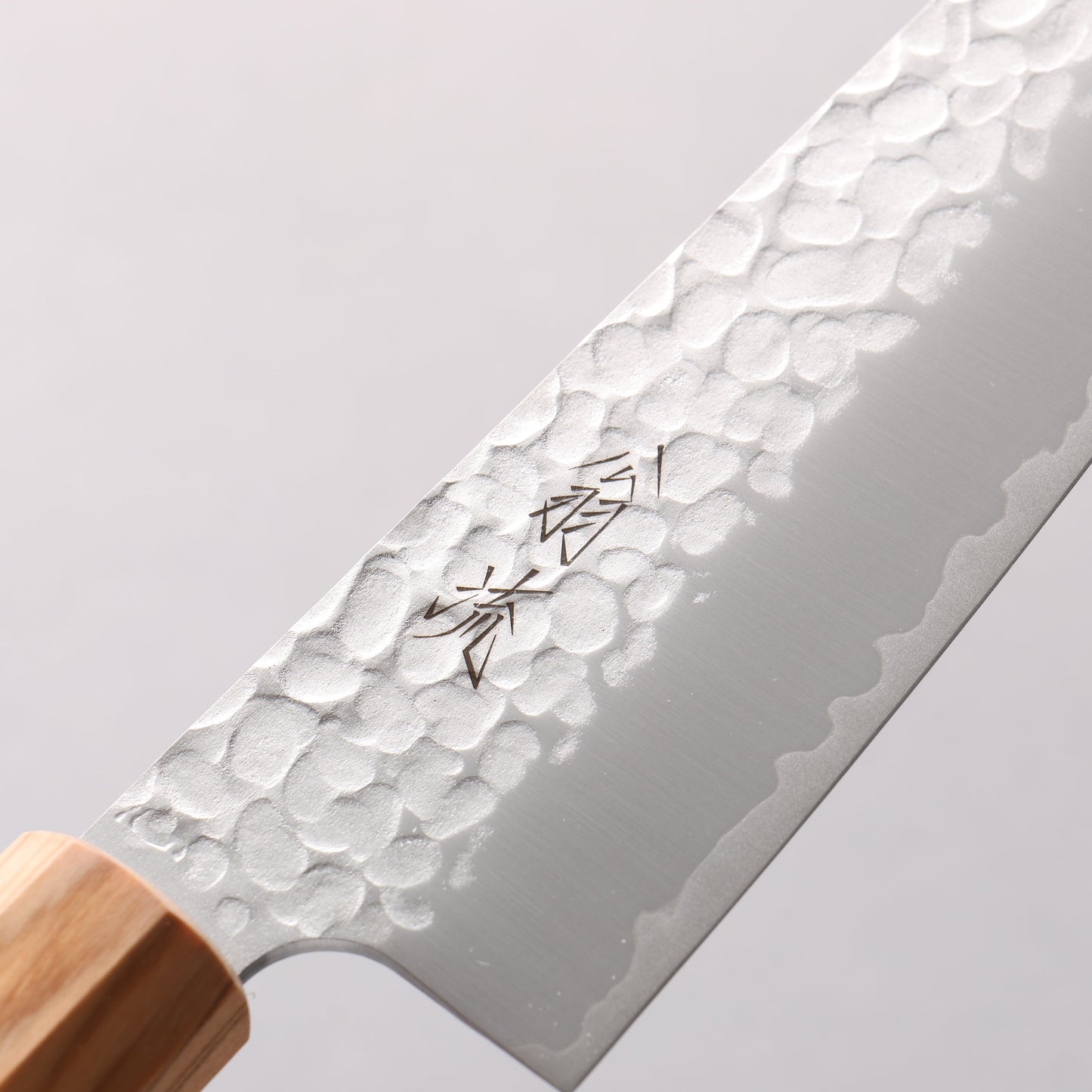 翁流 V金10号 鎚目 牛刀包丁 180mm オリーブの木柄