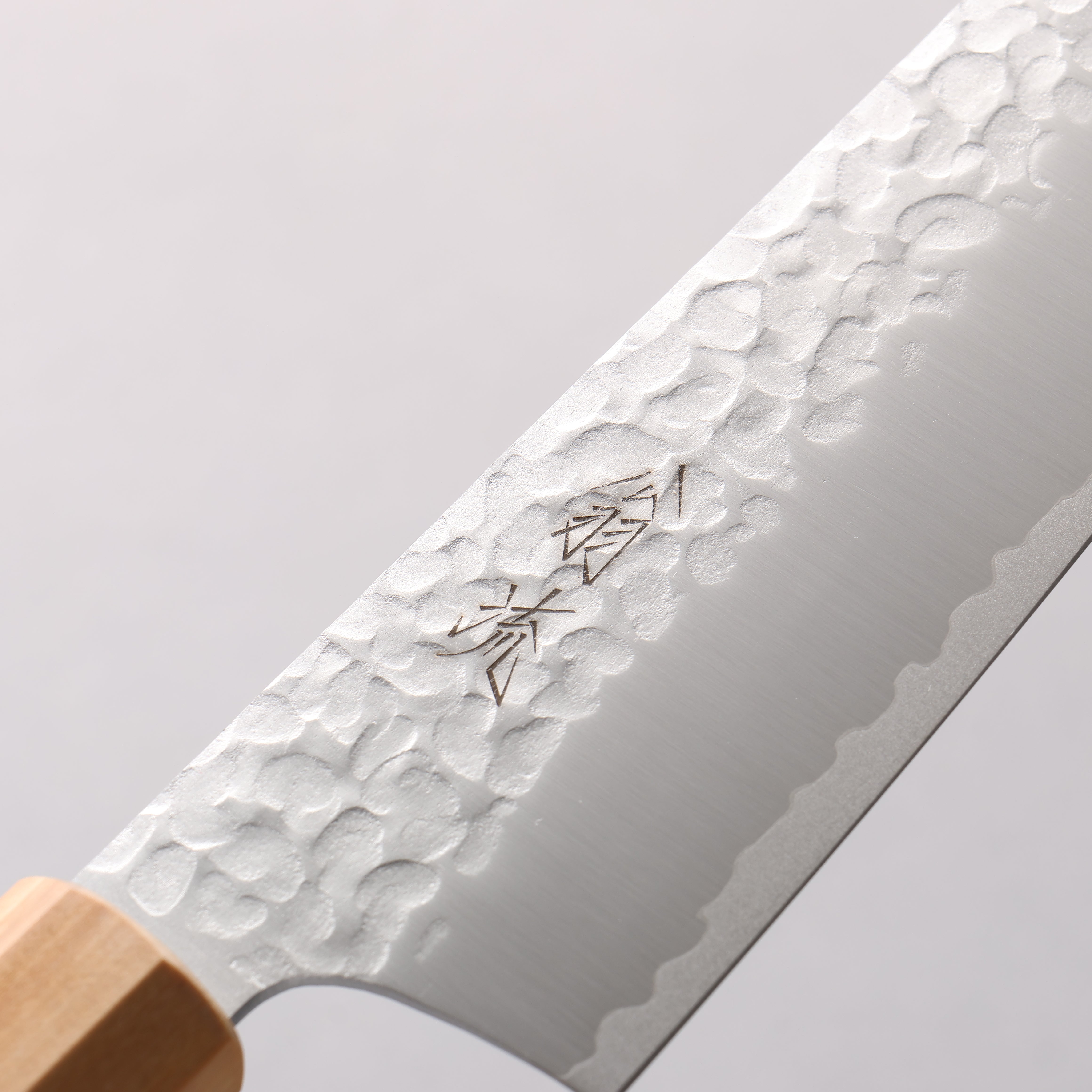 翁流 V金10号 鎚目 切付牛刀包丁 180mm オリーブの木柄 - 清助刃物