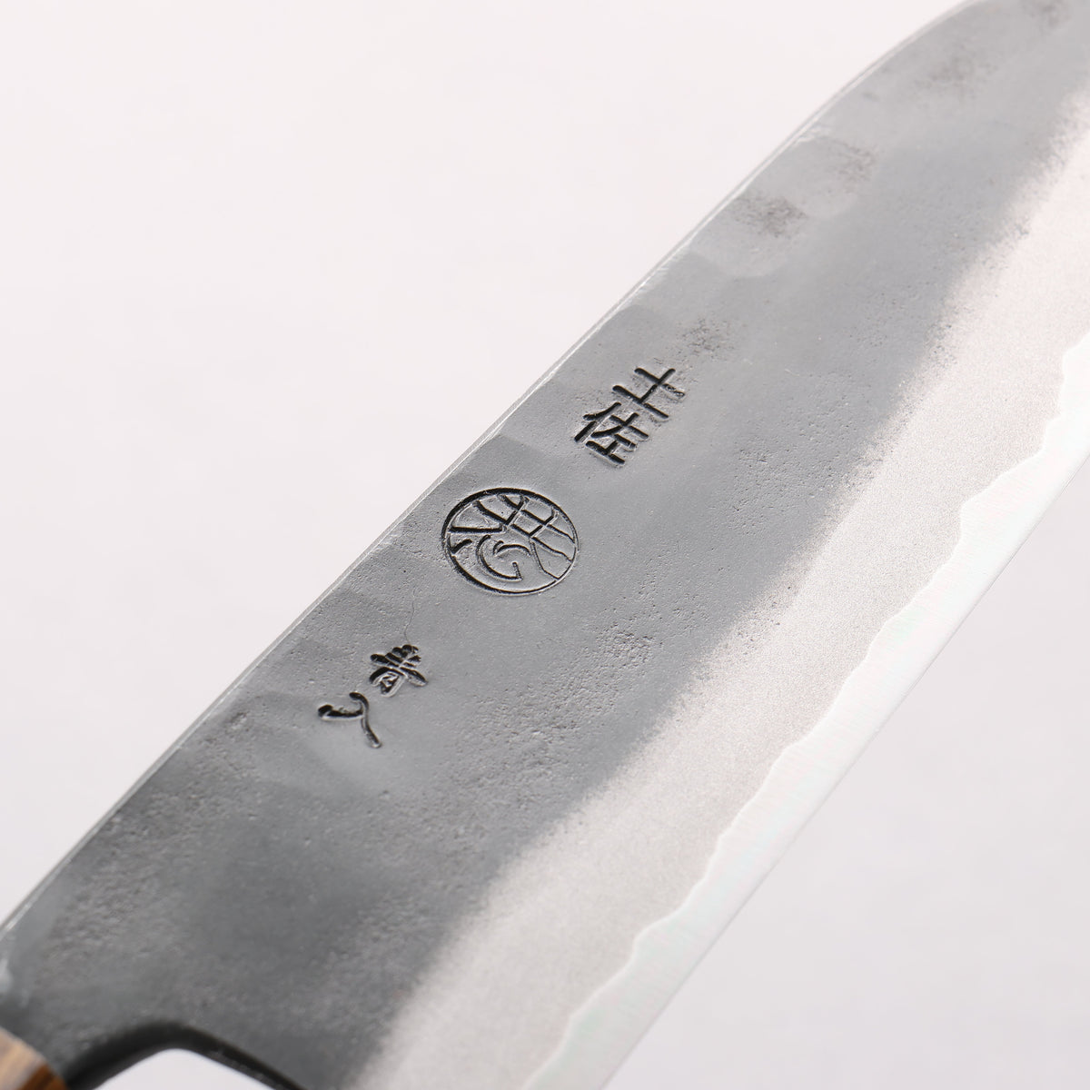 進藤恭平 青紙 黒仕上げ 三徳包丁 170mm 樫漆塗り柄 - 清助刃物