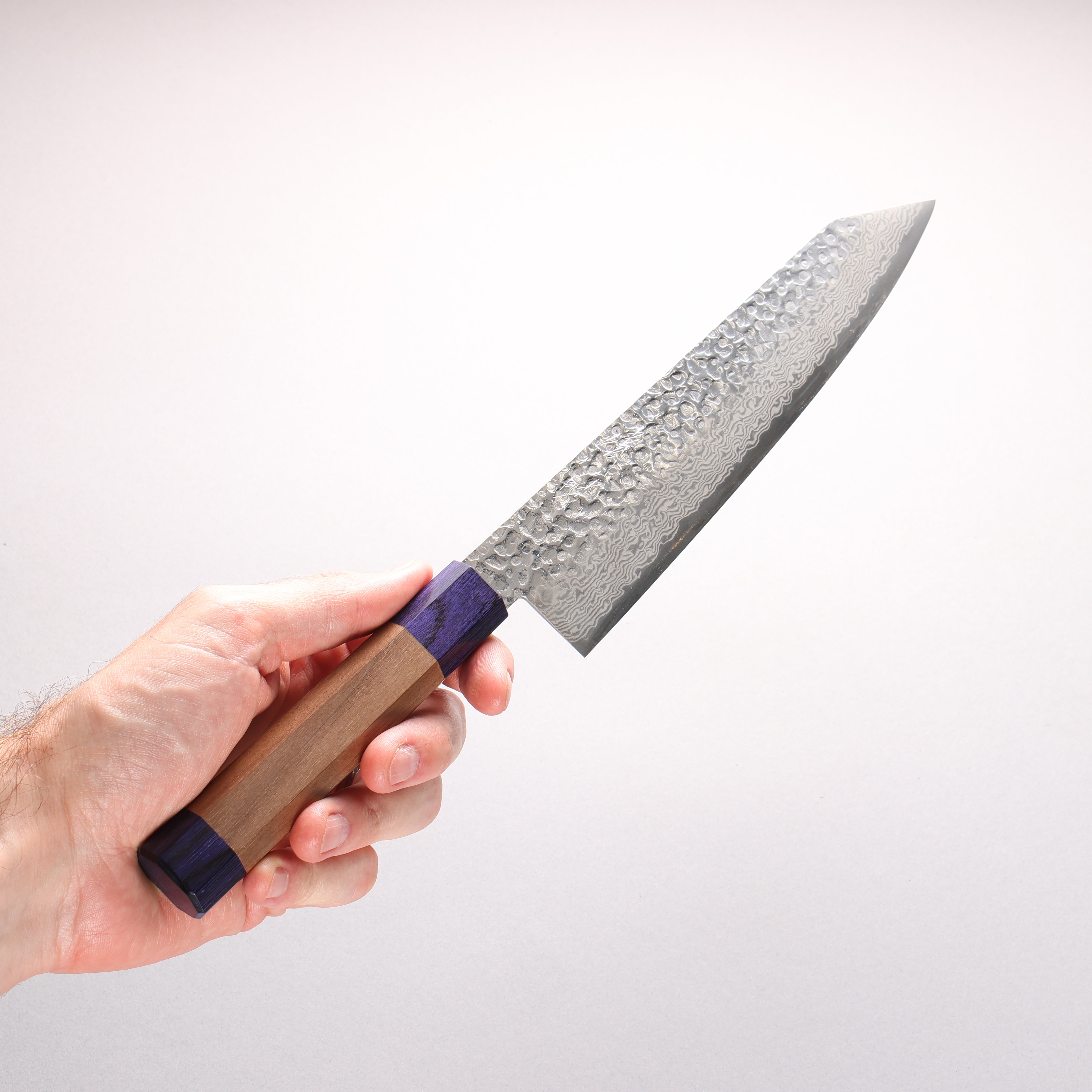 清助 銀三鋼 鎚目 ダマスカス 切付牛刀包丁 210mm ウォルナット (両側青口輪)柄 - 清助刃物