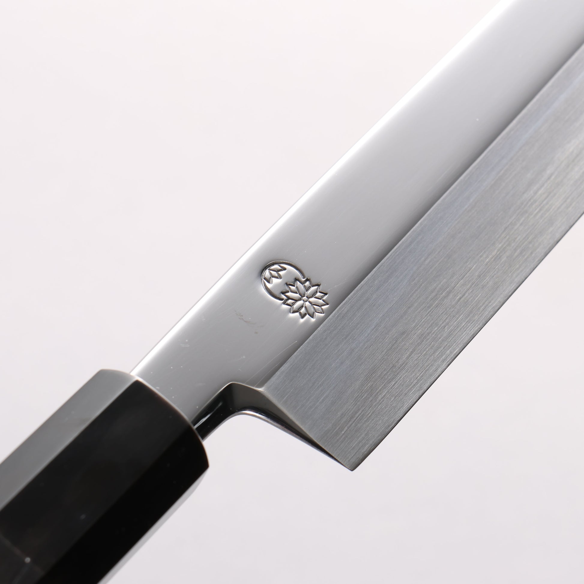 重陽 青一鋼 鏡面仕上げ 柳刃包丁 270mm 黒檀　(口輪：黒水牛)柄