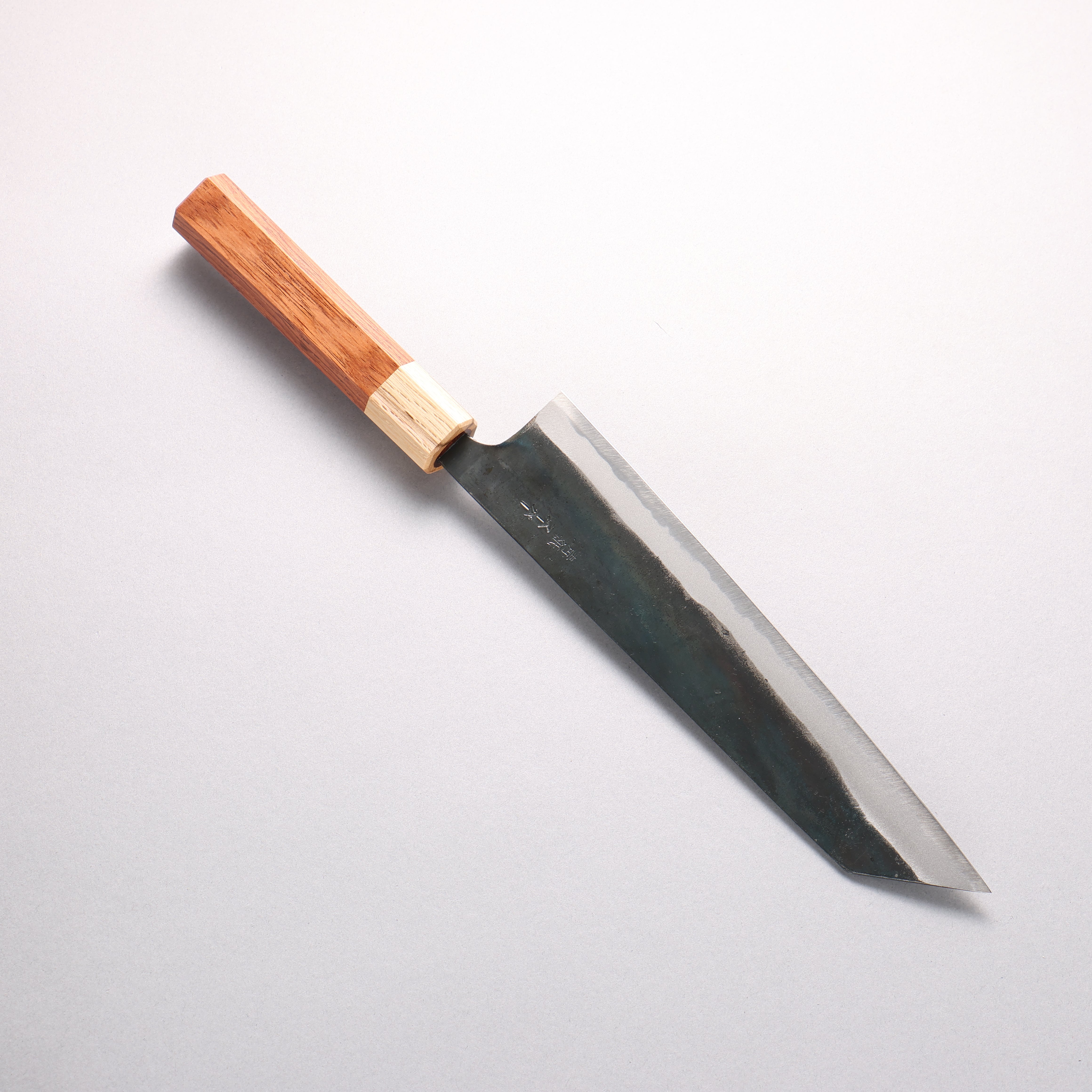 清助 青スーパー鋼 黒仕上げ 切付牛刀包丁 210mm 紫檀 (口輪：樫)柄 - 清助刃物