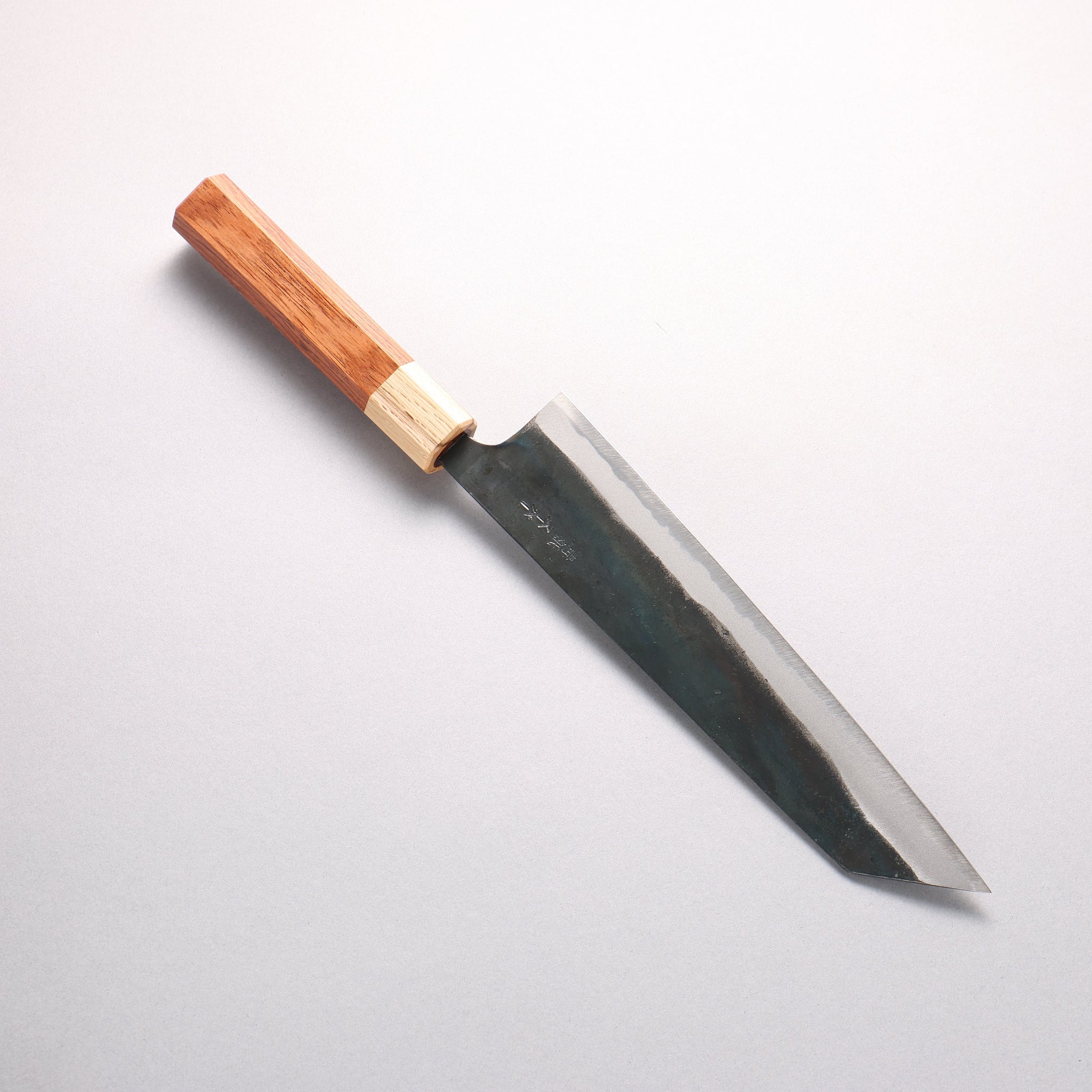 清助 青スーパー鋼 黒仕上げ 切付牛刀包丁 210mm 紫檀 (口輪：樫)柄 - 清助刃物
