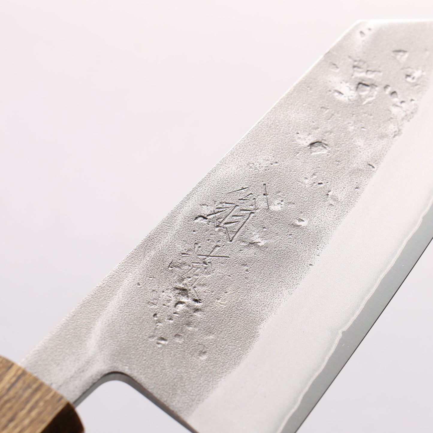 翁流 SLD鋼 梨地 小文化包丁 125mm 樫　（煙黒）柄