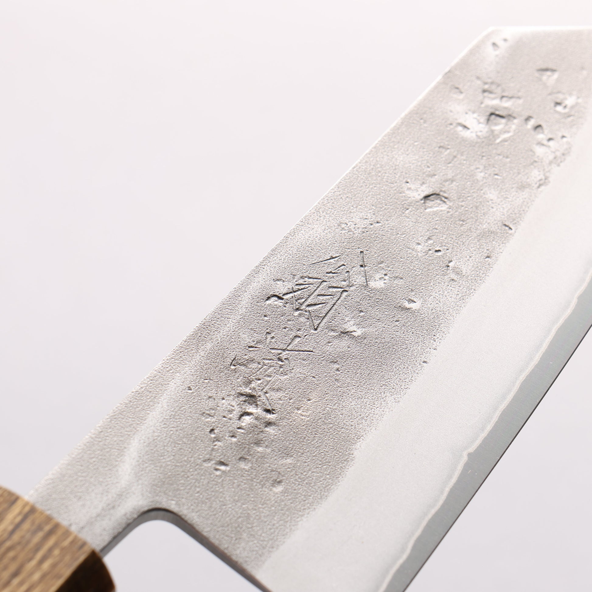 翁流 SLD鋼 梨地 小文化包丁 125mm 樫　（煙黒）柄