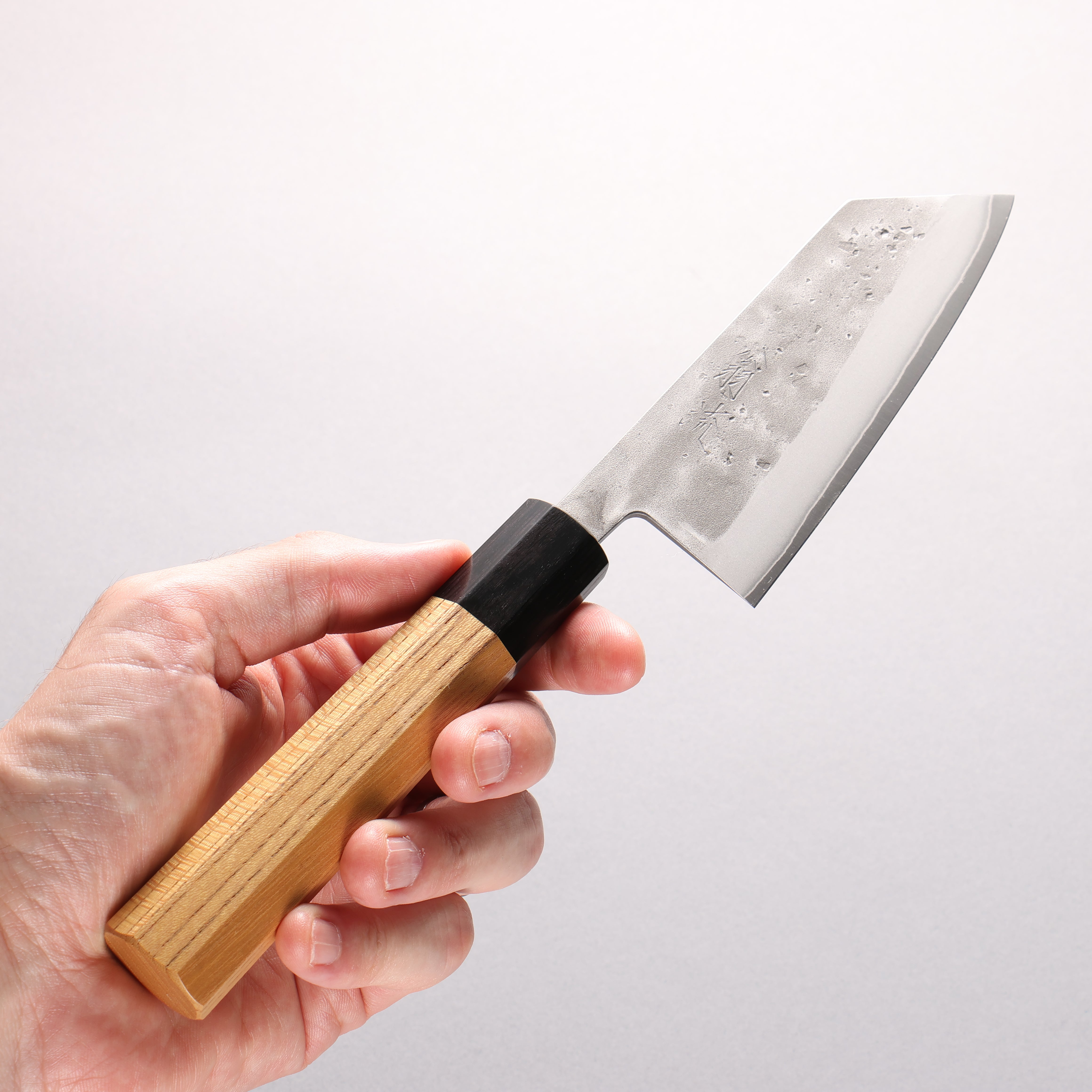 翁流 SLD鋼 梨地 小文化包丁 125mm ケヤキ (口輪：黒合板)柄 - 清助刃物