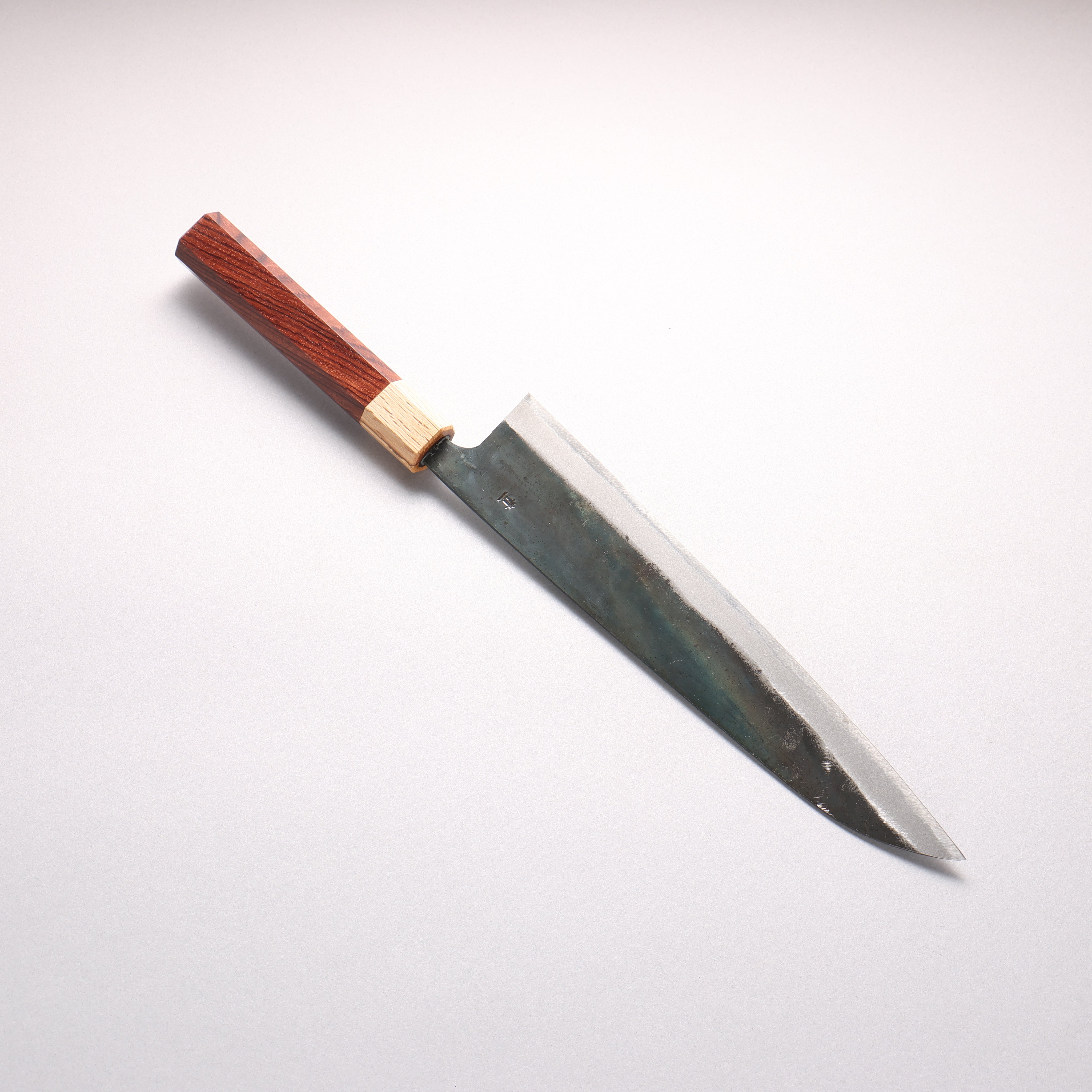 清助 青一鋼 黒仕上げ 切付牛刀包丁 240mm 紫檀 (口輪：樫)柄 - 清助刃物