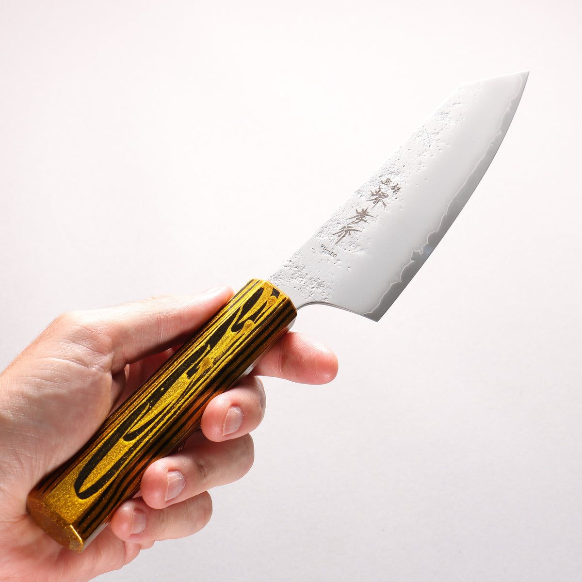 堺 孝行 彩煌 V金10号 梨地 剣型三徳包丁 160mm 煌金色漆柄