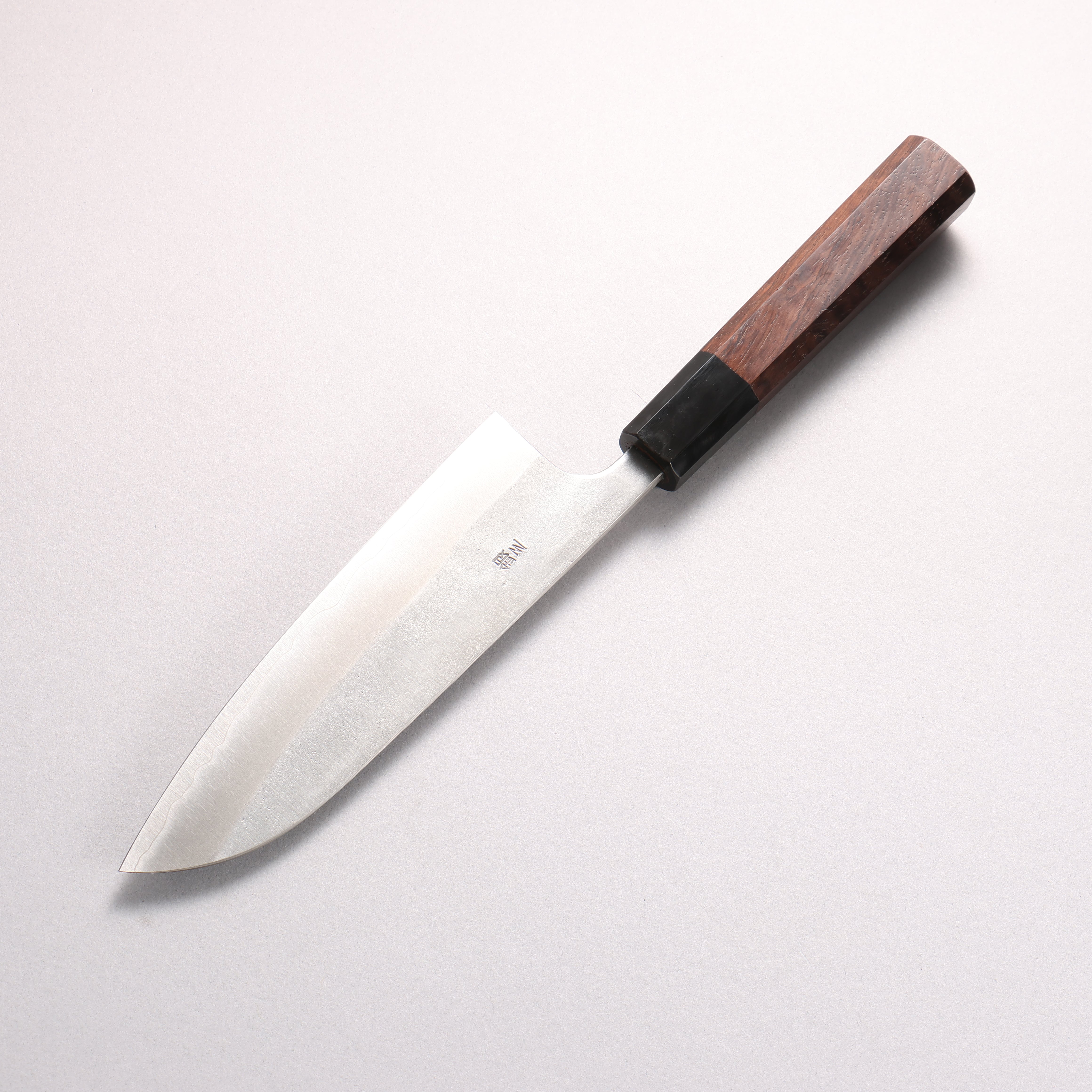 山本 直 銀三鋼 梨地 三徳包丁 165mm ウォルナット (口輪：黒水牛角)柄 - 清助刃物