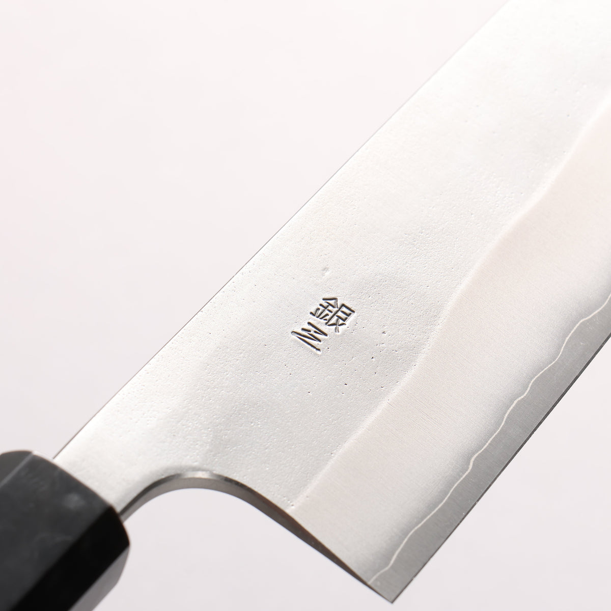 山本 直 銀三鋼 梨地 三徳包丁 165mm ウォルナット (口輪：黒水牛角)柄 - 清助刃物