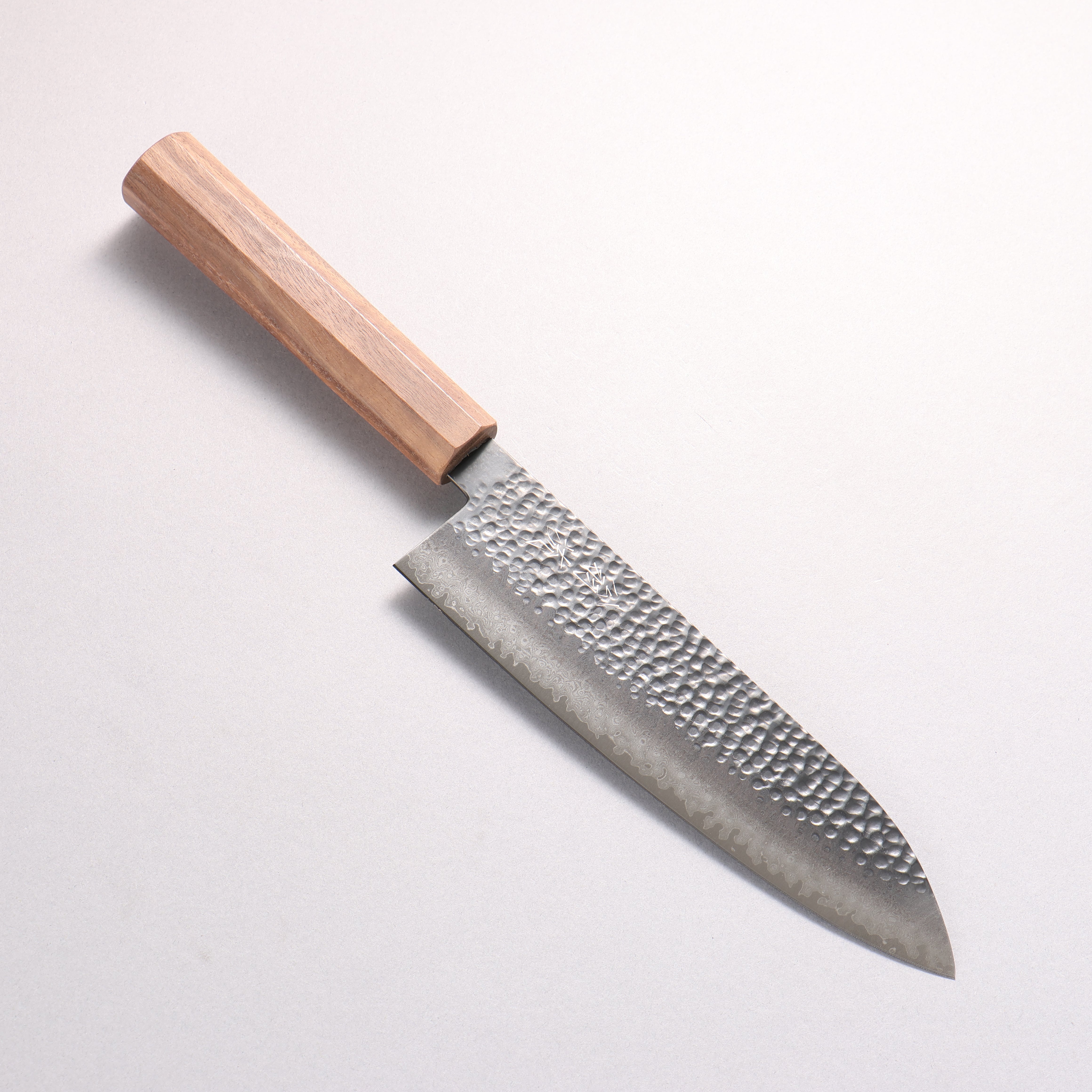翁流 V金10号 鎚目 ダマスカス 黒染 三徳包丁 180mm ウォルナット柄 - 清助刃物