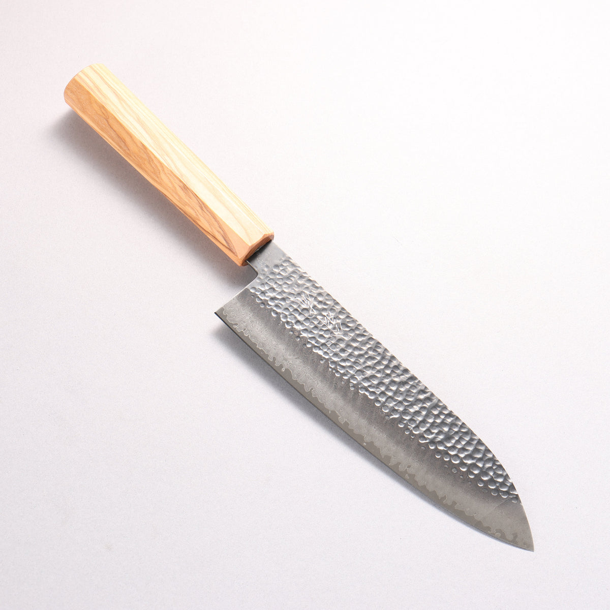 翁流 V金10号 鎚目 ダマスカス 黒染 三徳包丁 180mm オリーブの木柄 - 清助刃物