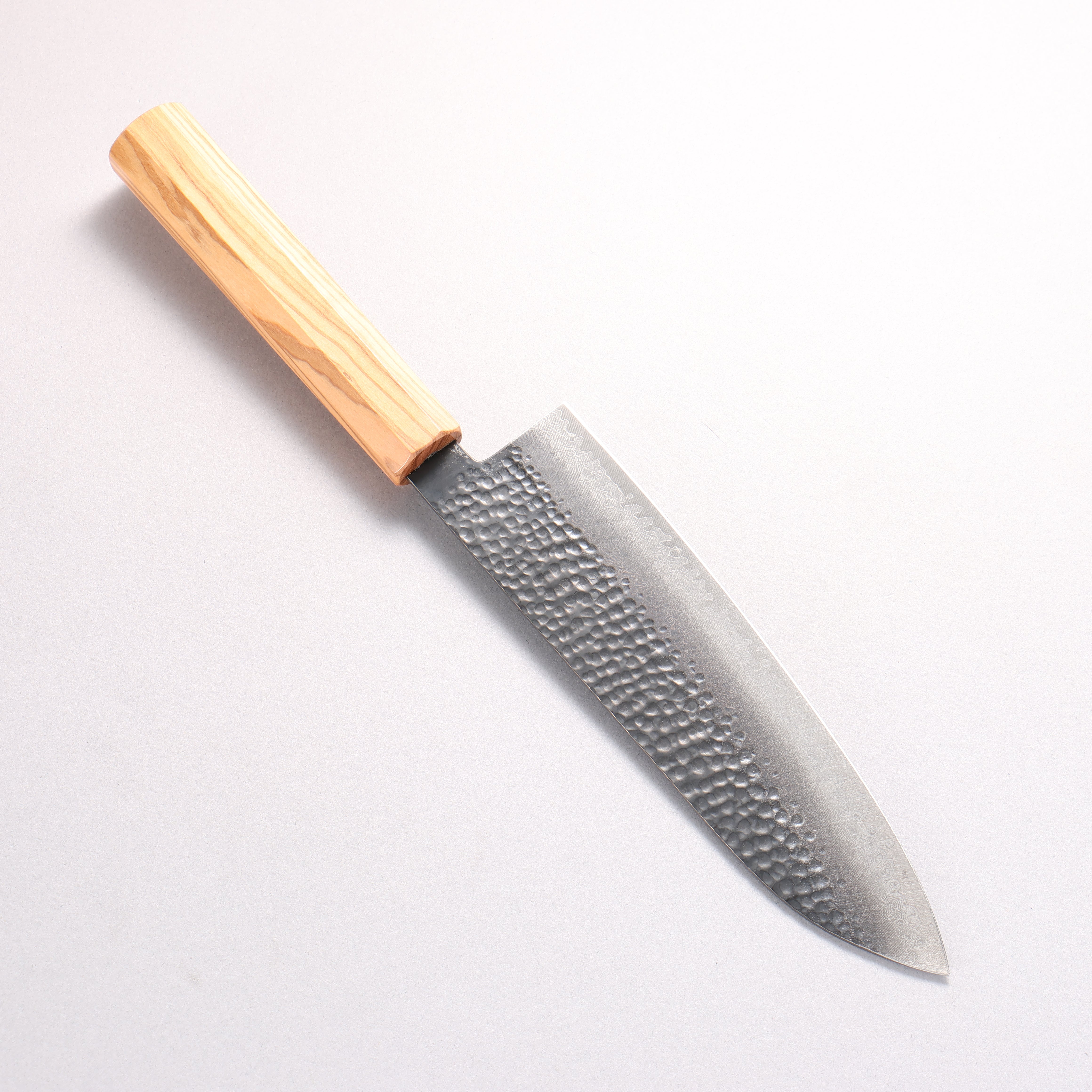 翁流 V金10号 鎚目 ダマスカス 黒染 三徳包丁 180mm オリーブの木柄 - 清助刃物
