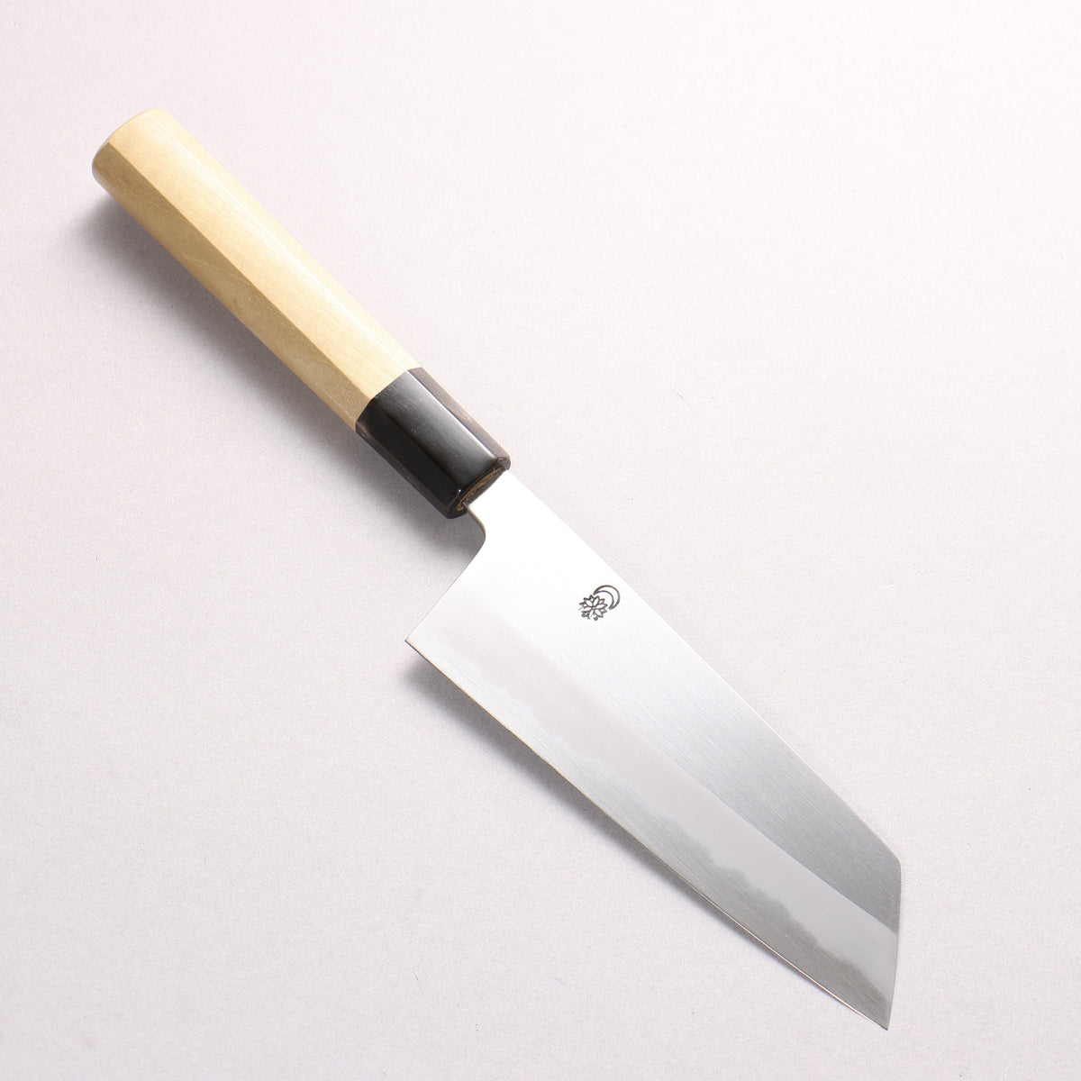 菊月 白ニ鋼 霞研 切付三徳包丁 150mm 朴 (口輪：水牛)柄