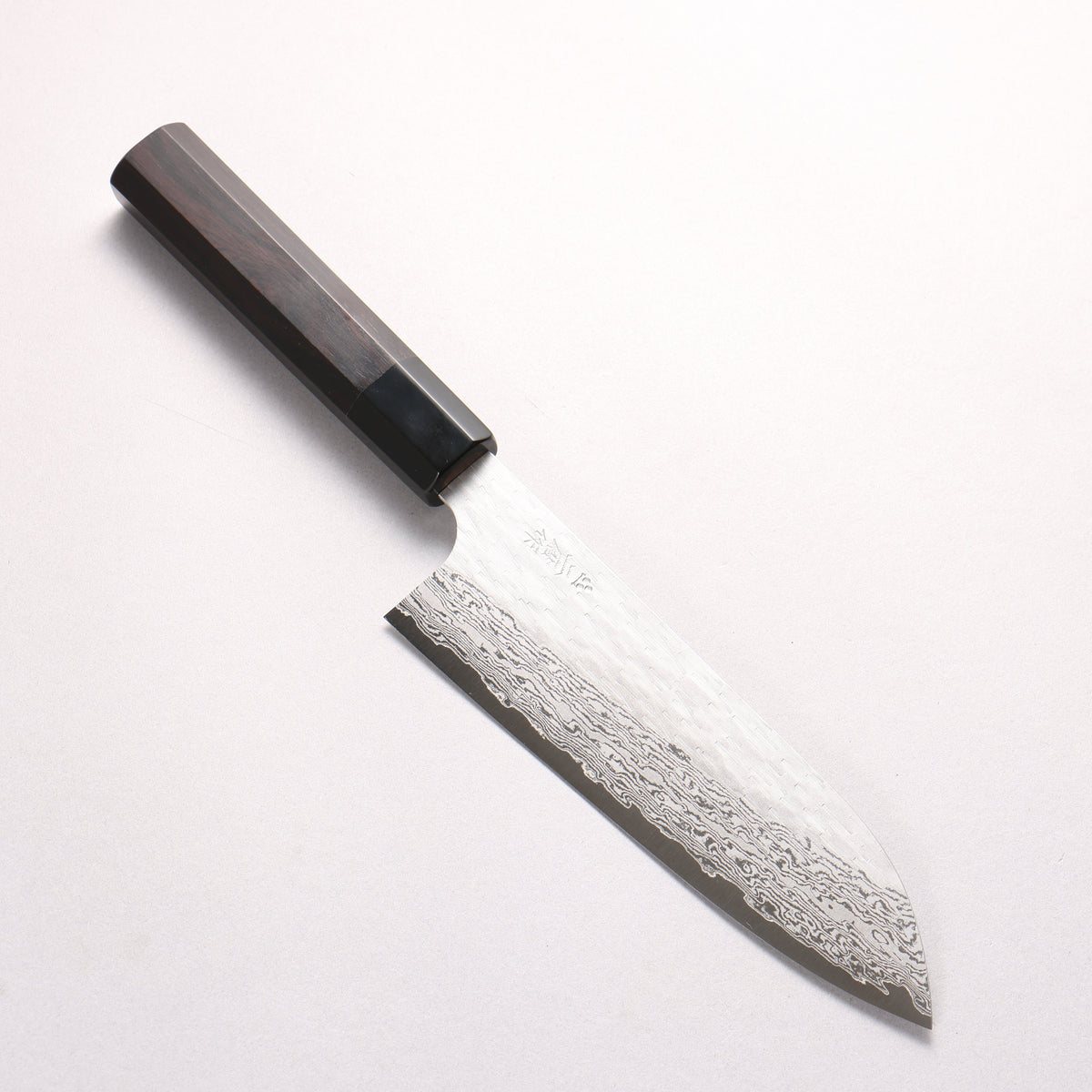 二唐 VG-XEOS 鎚目 ダマスカス 三徳包丁 180mm 黒檀 (口輪：黒水牛)柄 - 清助刃物