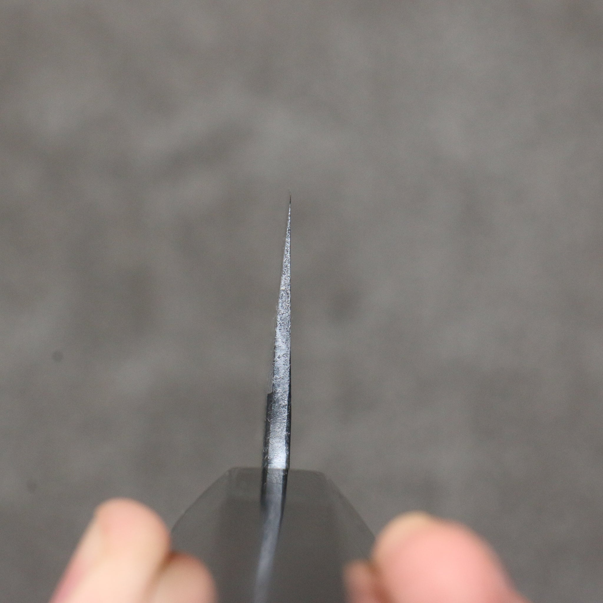 堺 孝行 窪田金彫刻 鳳凰 白ニ鋼 黒仕上げ 牛刀包丁 240mm 黒檀柄 - 清助刃物