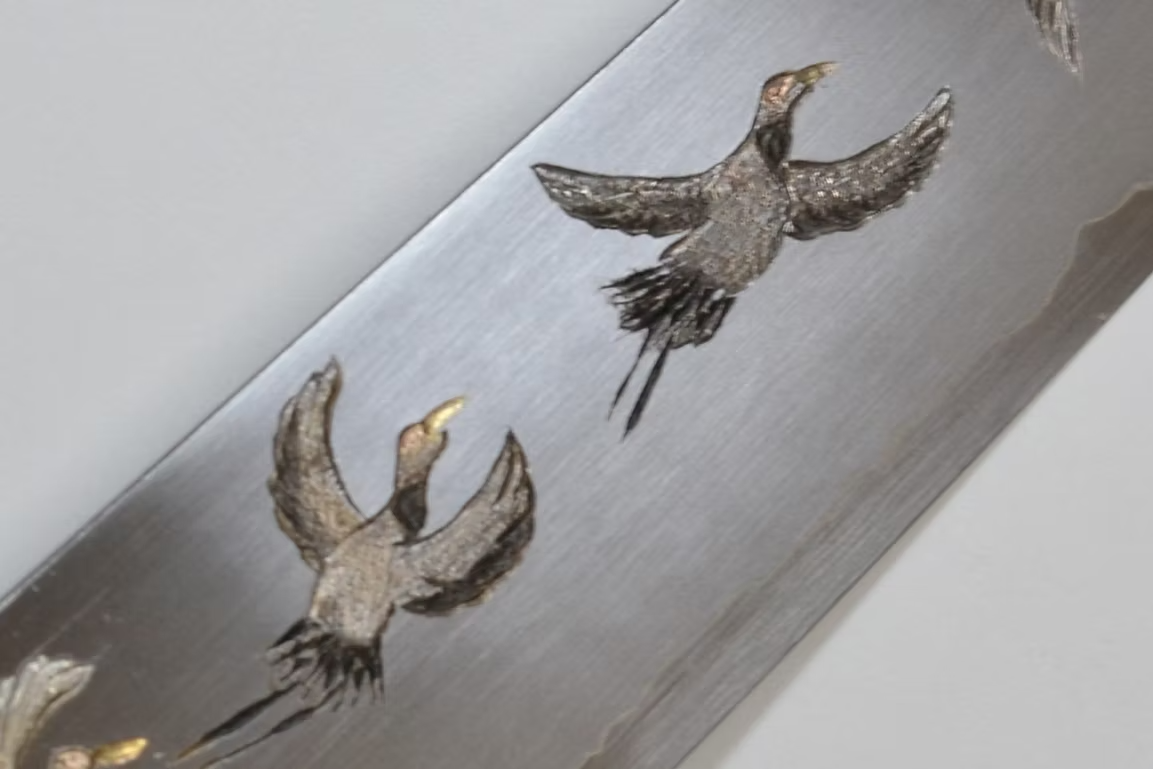 堺 孝行 窪田金属飾刻 鶏群一鶴 銀三鋼 筋引包丁 270mm 黒檀　(口輪：黒水牛銀輪)柄