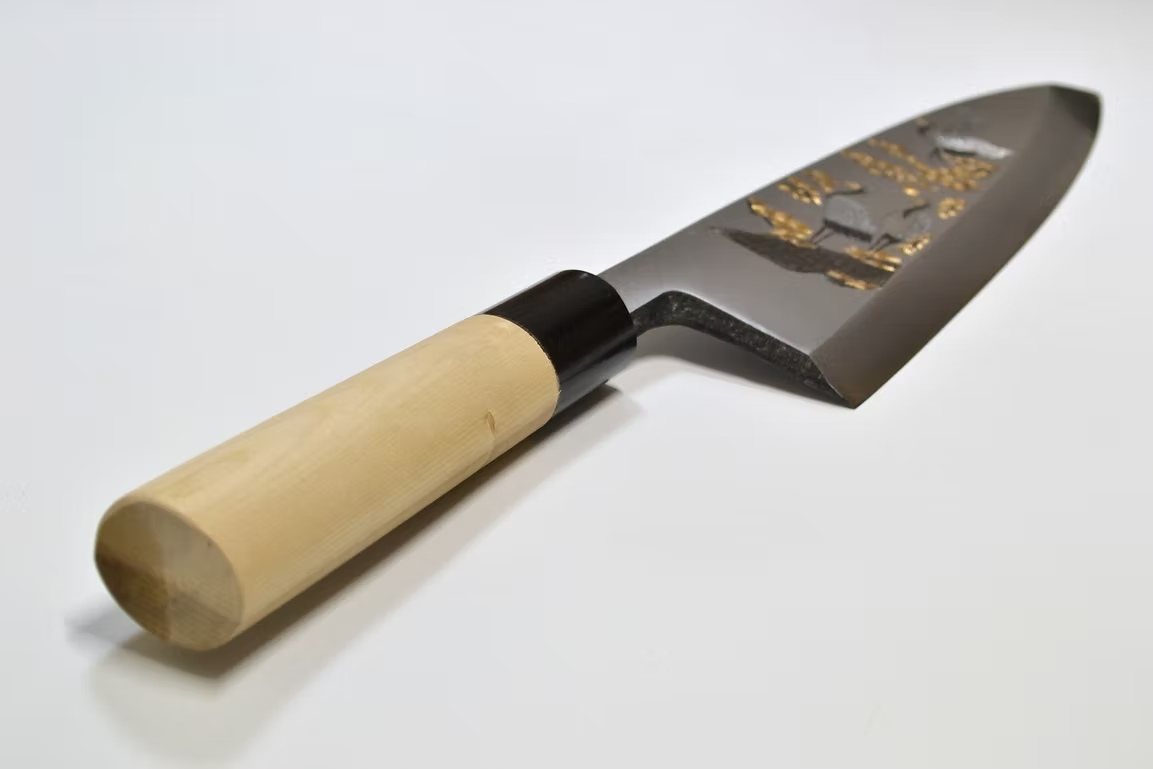 堺 孝行 窪田金属飾刻 松鶴 白鋼 霞研 出刃包丁 240mm 朴 (口輪：水牛)柄