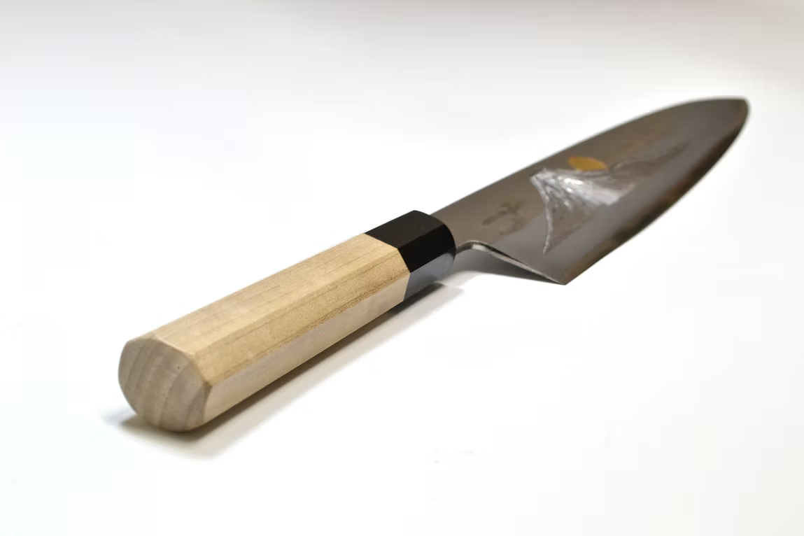 堺 孝行 窪田金彫刻 富士と夕焼 青ニ鋼 牛刀包丁 240mm 朴 (口輪：水牛)柄