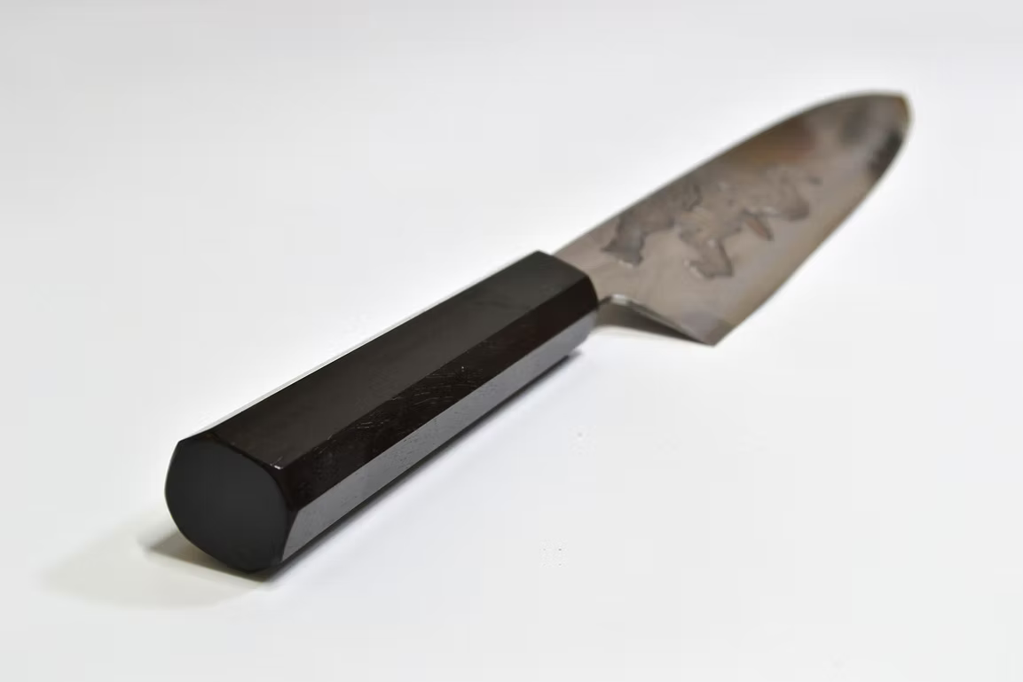 堺 孝行 窪田金属飾刻 小象 銀三鋼 牛刀包丁 240mm 黒檀　(口輪：黒水牛銀輪)柄