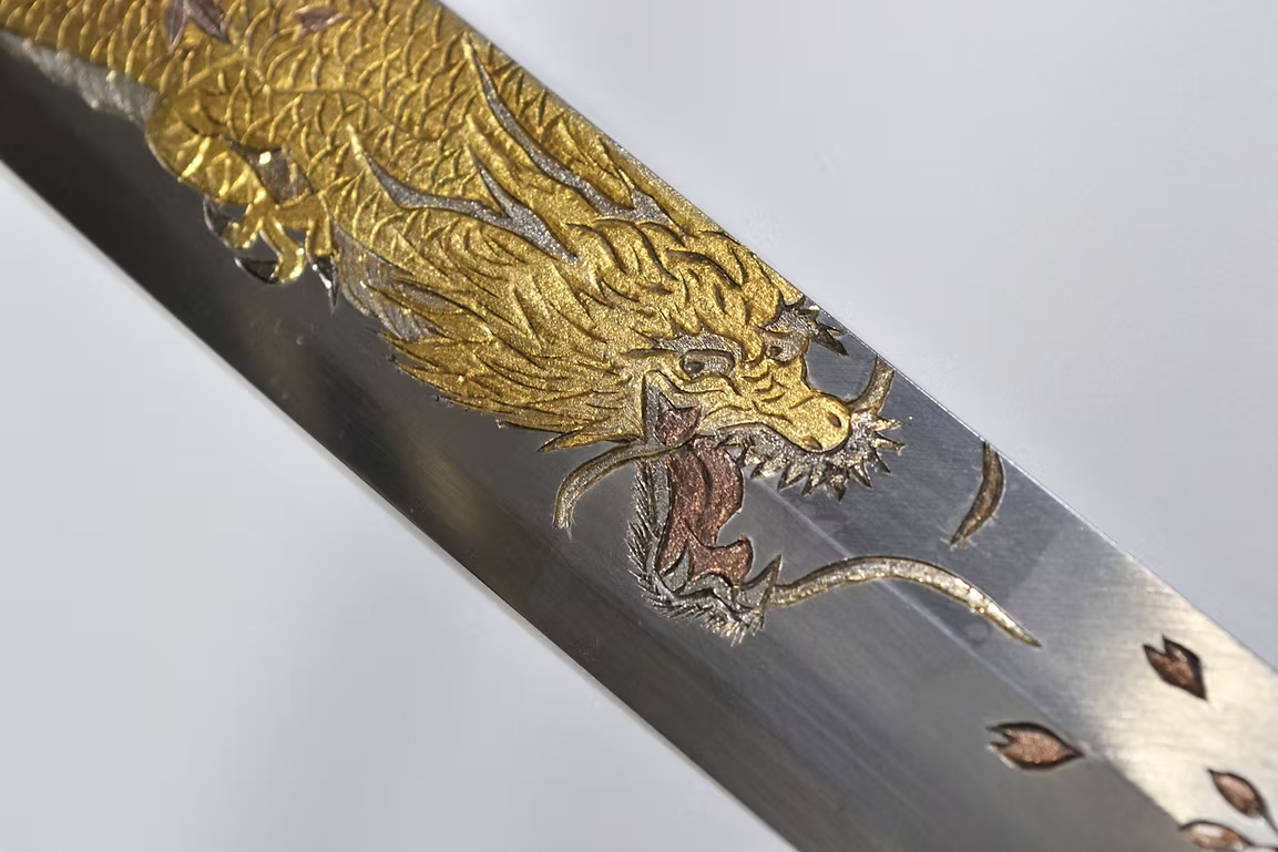 堺 孝行 窪田金属飾刻 諸行無常 白ニ鋼 霞研 まぐろ切り包丁 450mm 朴 (口輪：水牛)柄