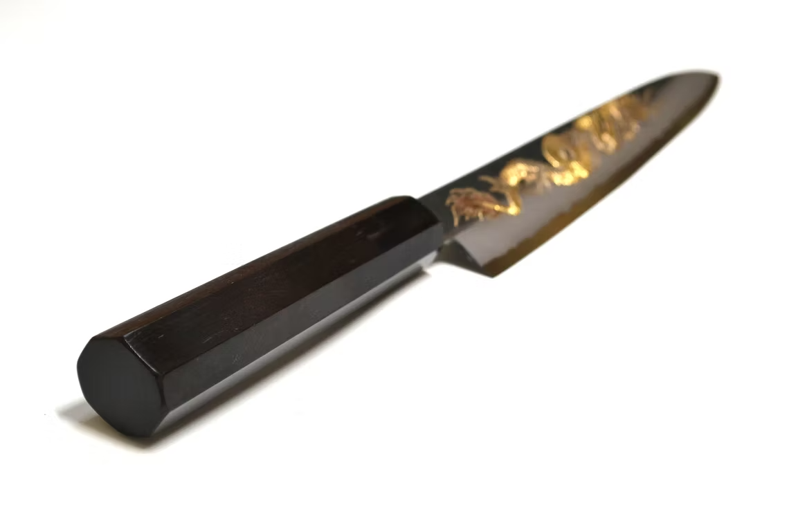 堺 孝行 窪田金属飾刻 天龍 白ニ鋼 黒仕上げ 筋引包丁 240mm 黒檀　(口輪：黒水牛銀輪)柄