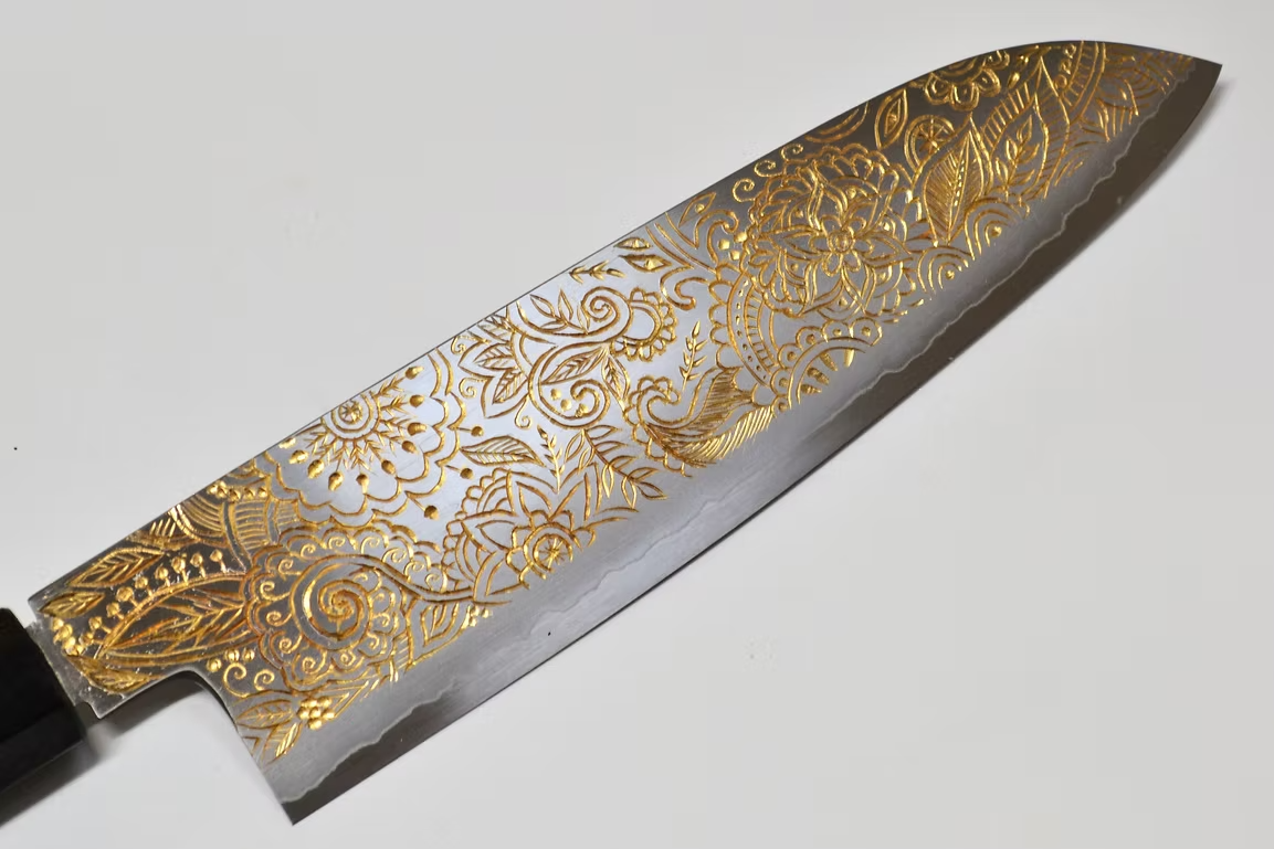 堺 孝行 窪田金彫刻 曼荼羅 銀三鋼 三徳包丁 180mm 黒檀　(口輪：黒水牛銀輪)柄