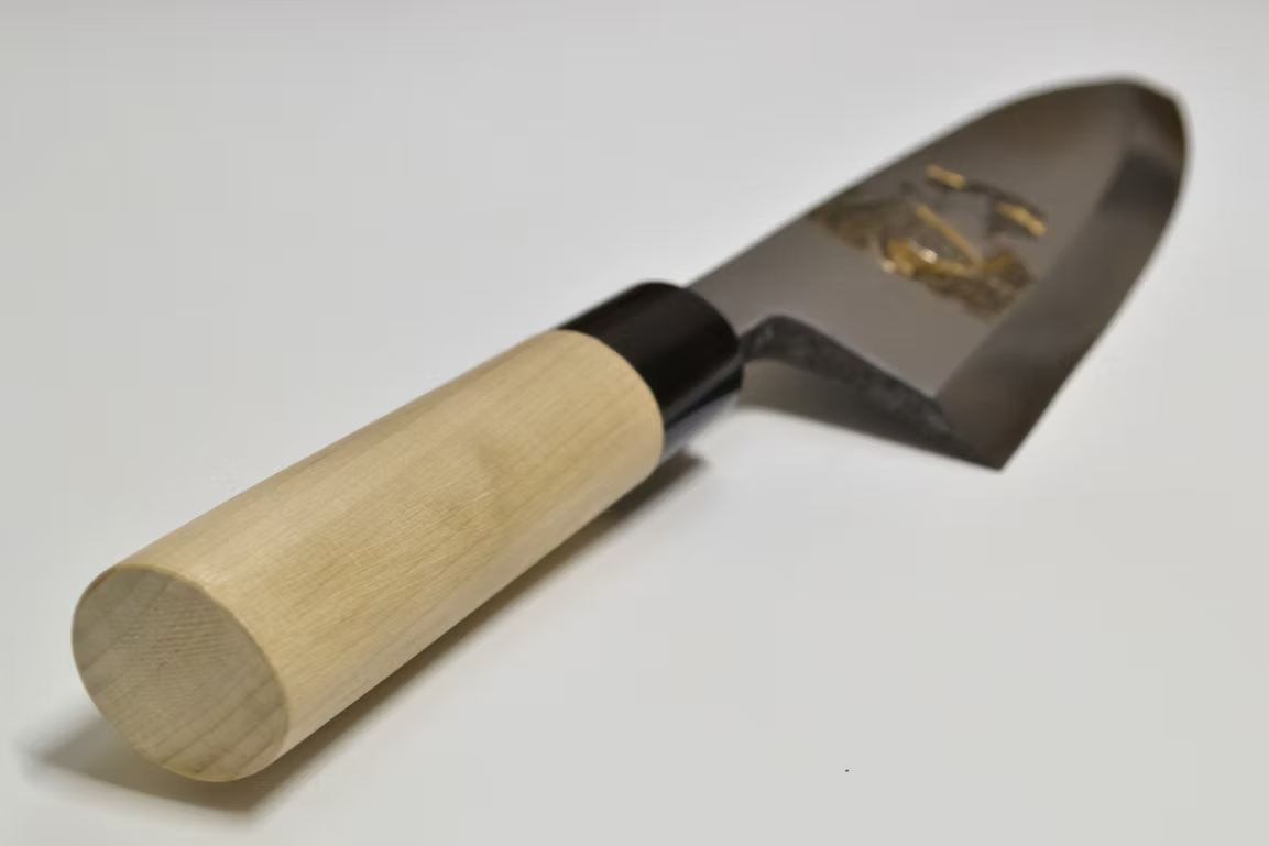 堺 孝行 窪田金属飾刻 浮世絵　女 白鋼 霞研 出刃包丁 210mm 朴 (口輪：水牛)柄