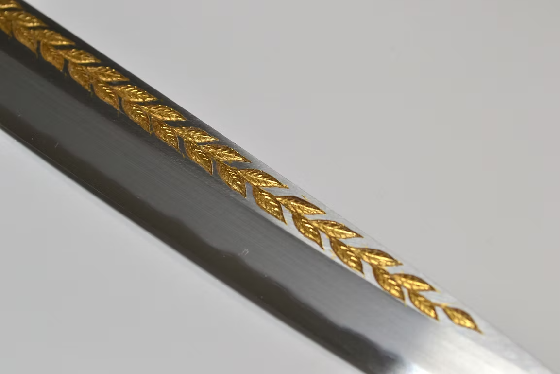 堺 孝行 窪田金彫刻 月桂樹 白鋼 霞研 柳刃包丁 270mm 朴 (口輪：水牛)柄