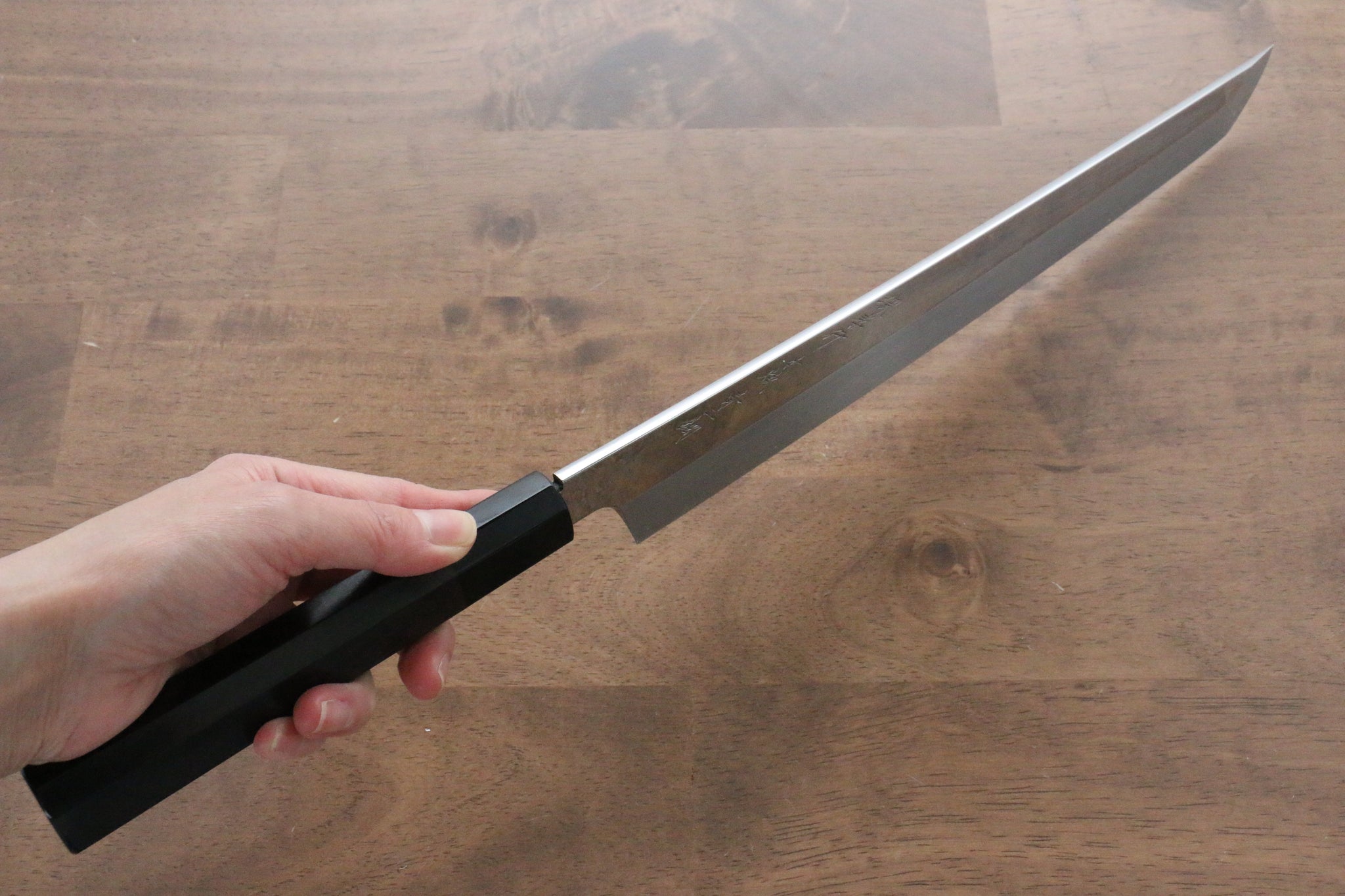 堺 孝行 玄武 青ニ鋼 本焼 鏡面仕上げ 先丸柳刃包丁  300mm 黒檀柄 鞘付き - 清助刃物