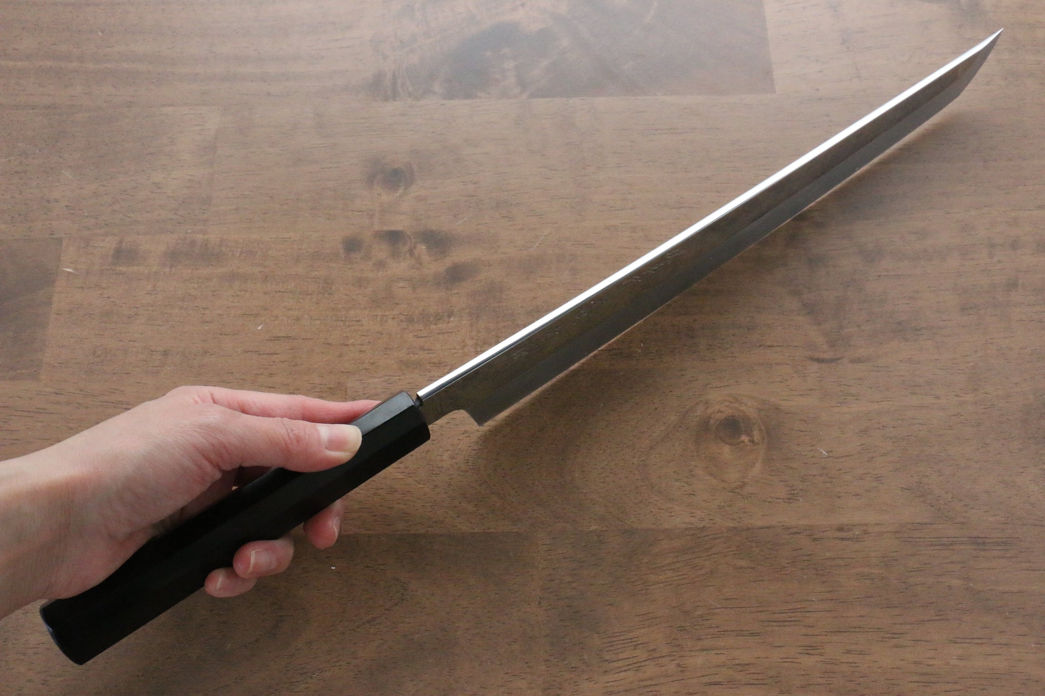 堺 孝行 玄武 青ニ鋼 本焼 鏡面仕上げ 先丸柳刃包丁  300mm 黒檀柄 鞘付き - 清助刃物