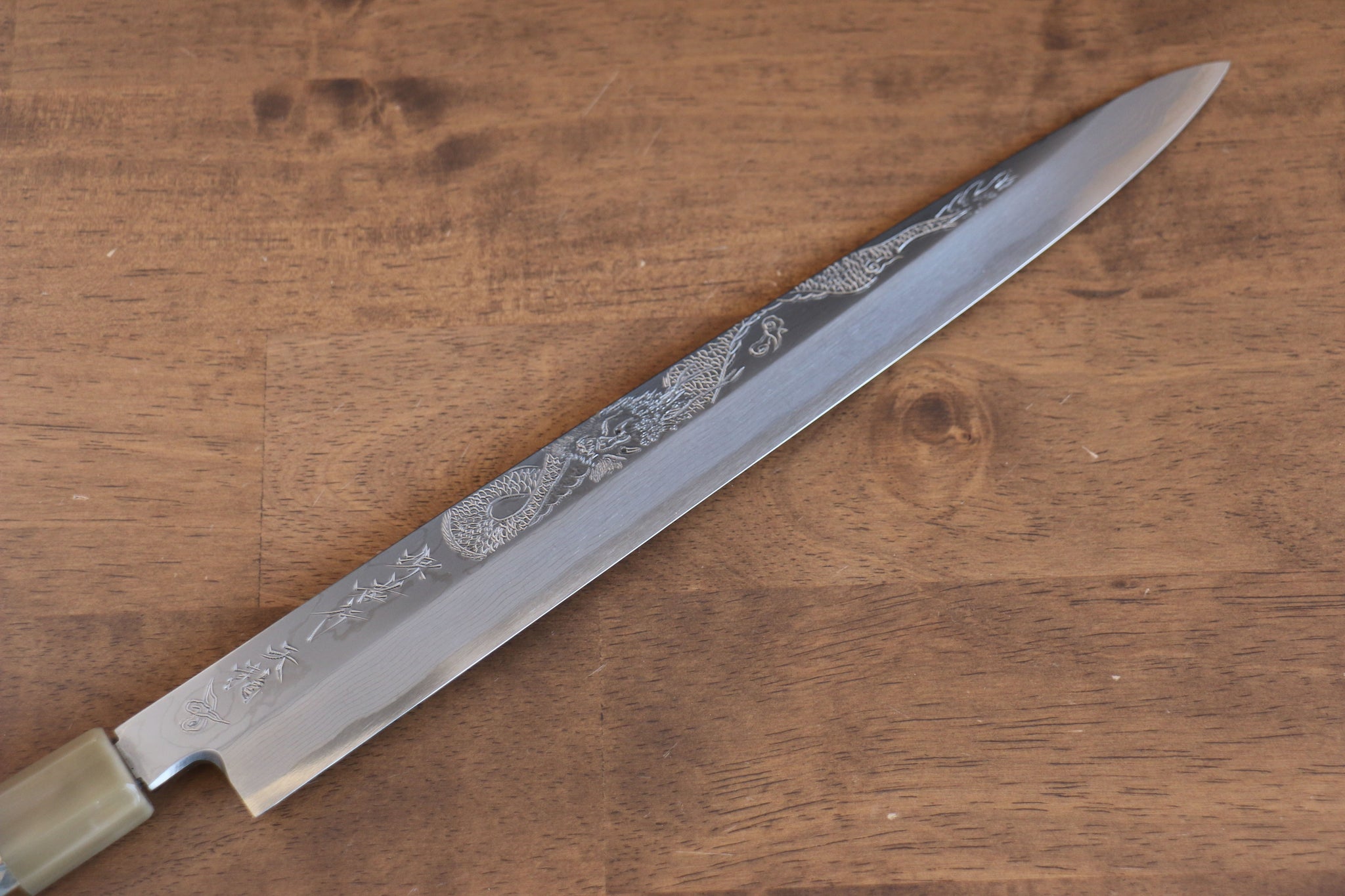 堺 孝行 天龍 うずしお 青ニ鋼 ドラゴンの彫刻入り 柳刃包丁  300mm 赤黒檀柄 鞘付き - 清助刃物