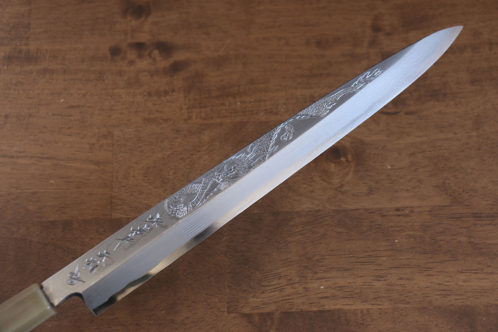 堺 孝行 天龍 うずしお 青ニ鋼 ドラゴンの彫刻入り 柳刃包丁  300mm 赤黒檀柄 鞘付き - 清助刃物