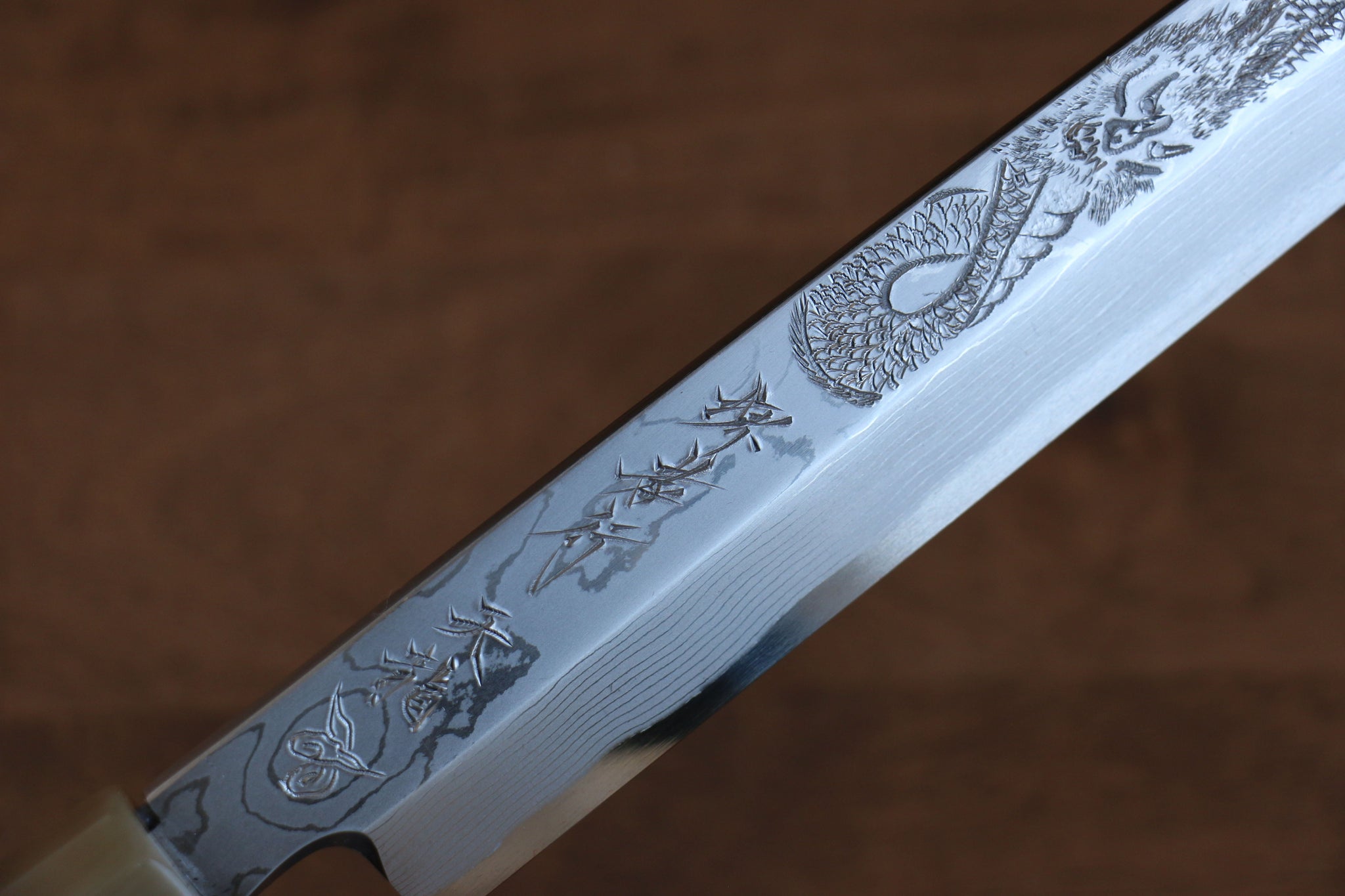 堺 孝行 天龍 うずしお 青ニ鋼 ドラゴンの彫刻入り 柳刃包丁  300mm 赤黒檀柄 鞘付き - 清助刃物