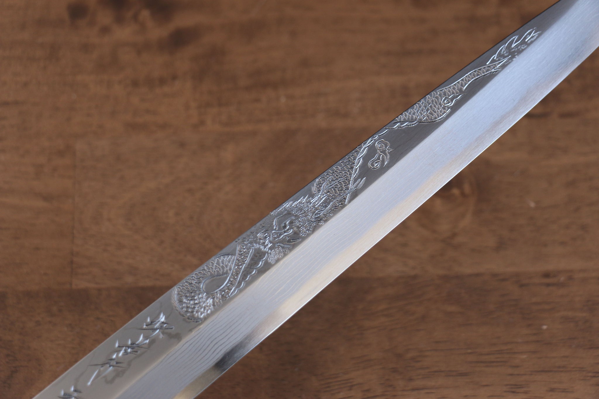 堺 孝行 天龍 うずしお 青ニ鋼 ドラゴンの彫刻入り 柳刃包丁  300mm 赤黒檀柄 鞘付き - 清助刃物