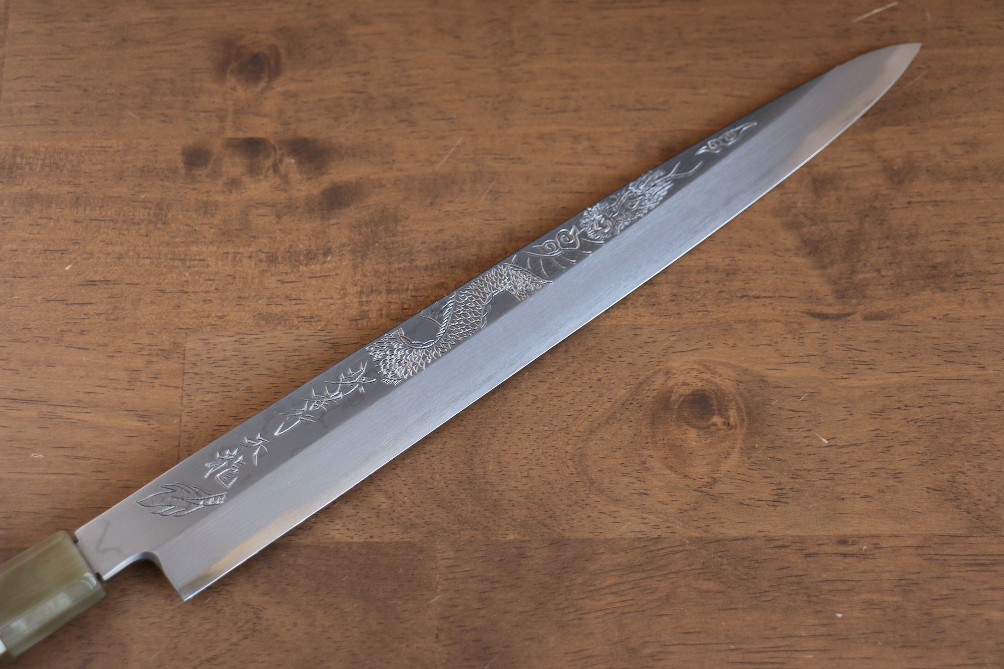 堺 孝行 天龍 うずしお 青ニ鋼 ドラゴンの彫刻入り 柳刃包丁  300mm 赤黒檀柄 鞘付き - 清助刃物