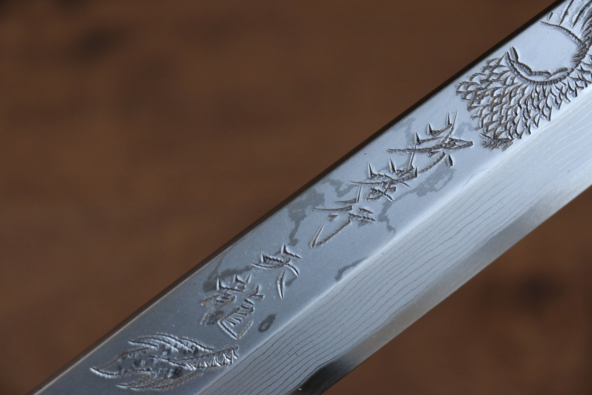 堺 孝行 天龍 うずしお 青ニ鋼 ドラゴンの彫刻入り 柳刃包丁  300mm 赤黒檀柄 鞘付き - 清助刃物