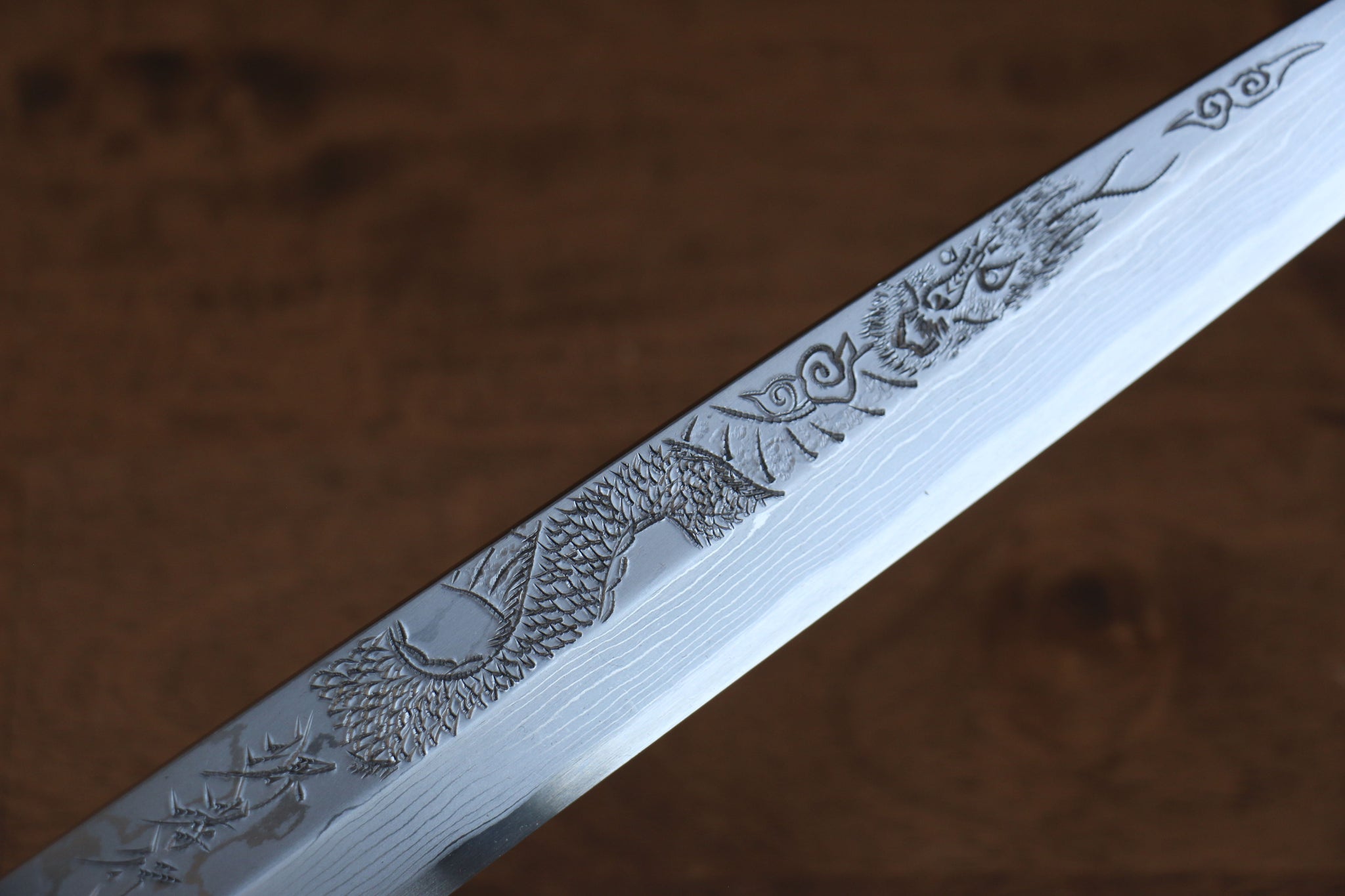 堺 孝行 天龍 うずしお 青ニ鋼 ドラゴンの彫刻入り 柳刃包丁  300mm 赤黒檀柄 鞘付き - 清助刃物