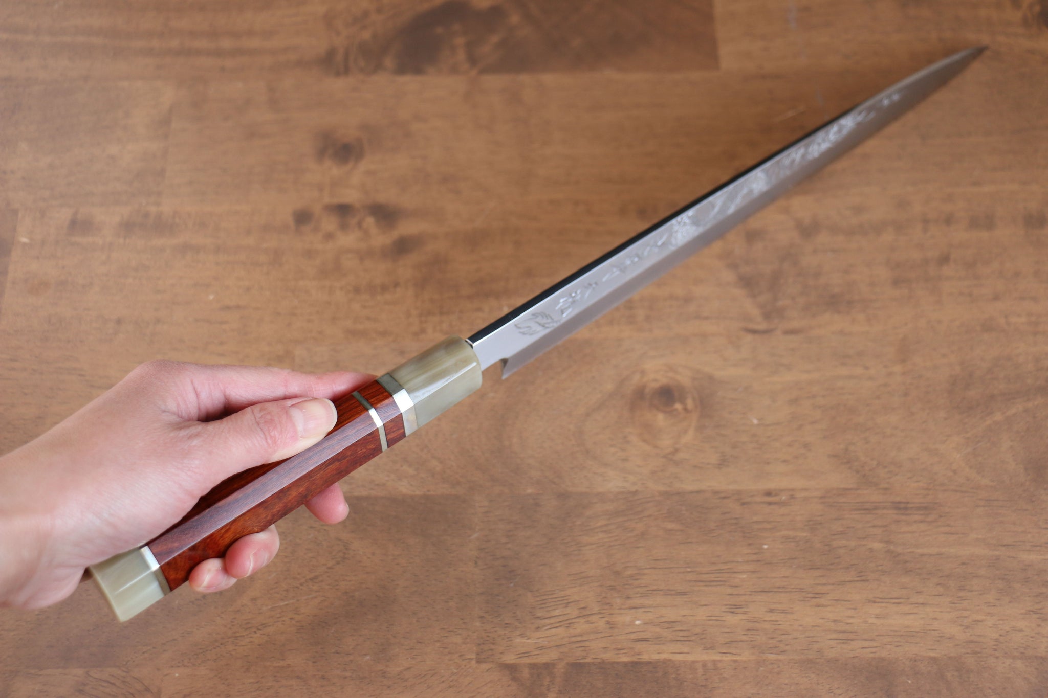 堺 孝行 天龍 うずしお 青ニ鋼 ドラゴンの彫刻入り 柳刃包丁  300mm 赤黒檀柄 鞘付き - 清助刃物