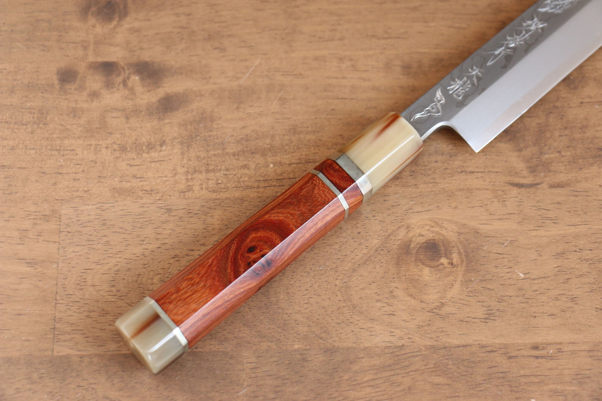 堺 孝行 天龍 うずしお 青ニ鋼 ドラゴンの彫刻入り 柳刃包丁  300mm 赤黒檀柄 鞘付き - 清助刃物