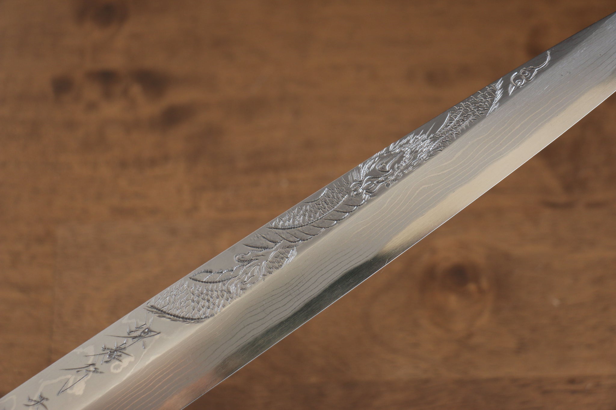 堺 孝行 天龍 うずしお 青ニ鋼 ドラゴンの彫刻入り 柳刃包丁  300mm 赤黒檀柄 鞘付き - 清助刃物