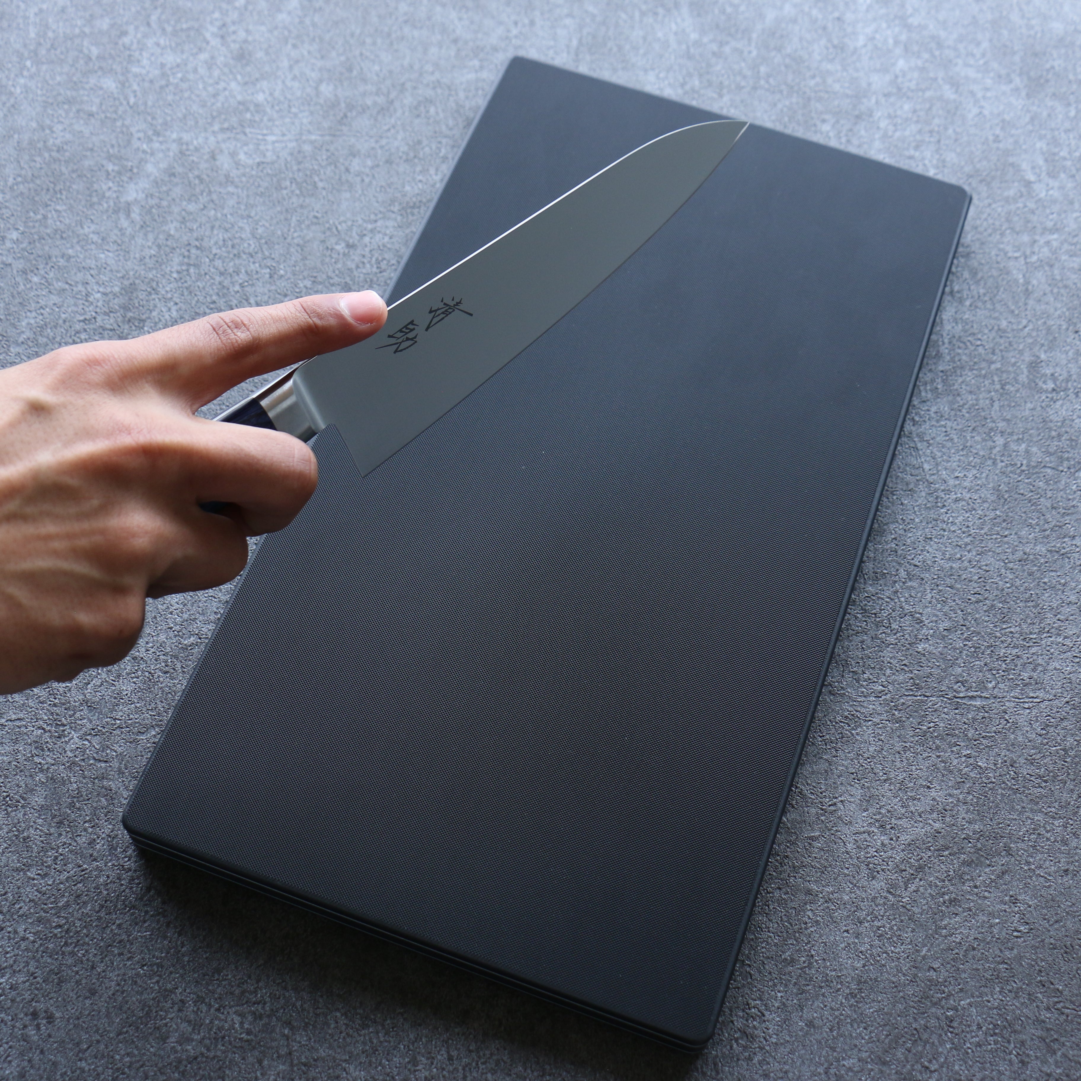長谷川まな板 Pro-PE Lite Black 360 x 200mm – 清助刃物 Japan