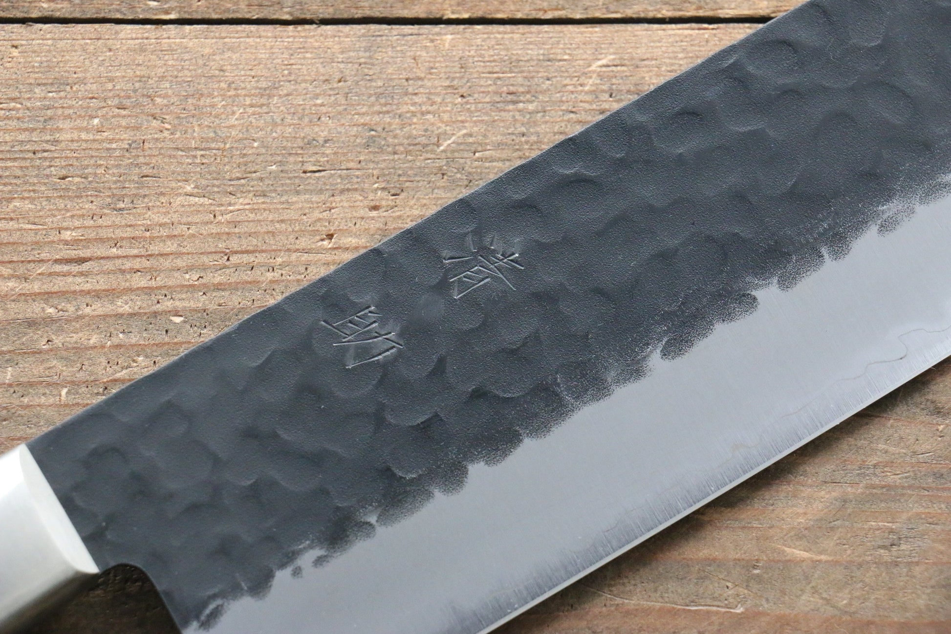 清助 黒紅 青スーパー鋼 鎚目 黒打 菜切包丁  165mm 赤合板柄 - 清助刃物