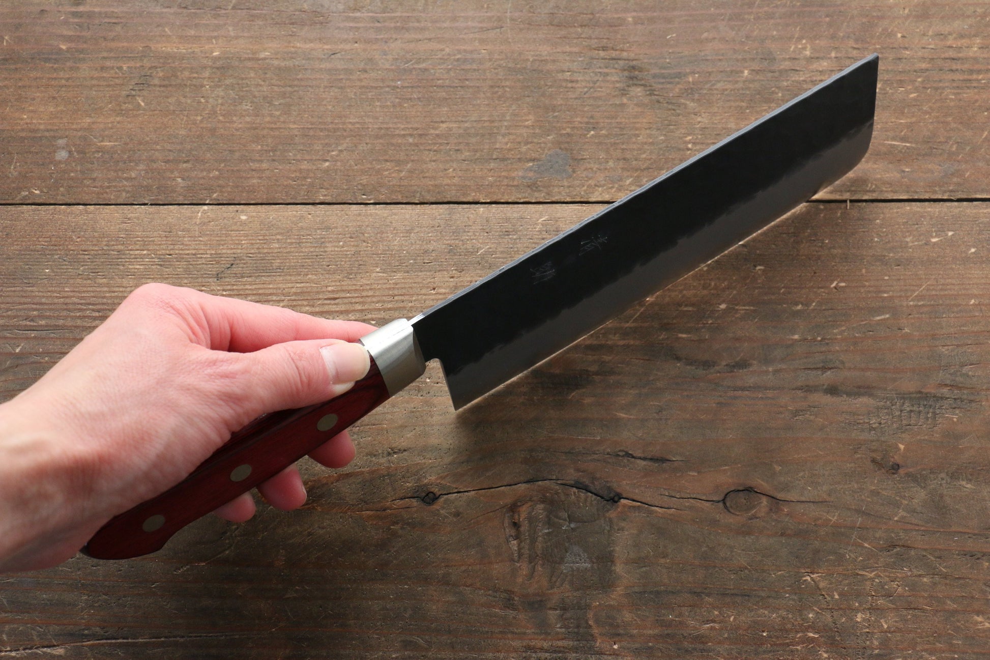 清助 黒紅 青スーパー鋼 鎚目 黒打 菜切包丁  165mm 赤合板柄 - 清助刃物