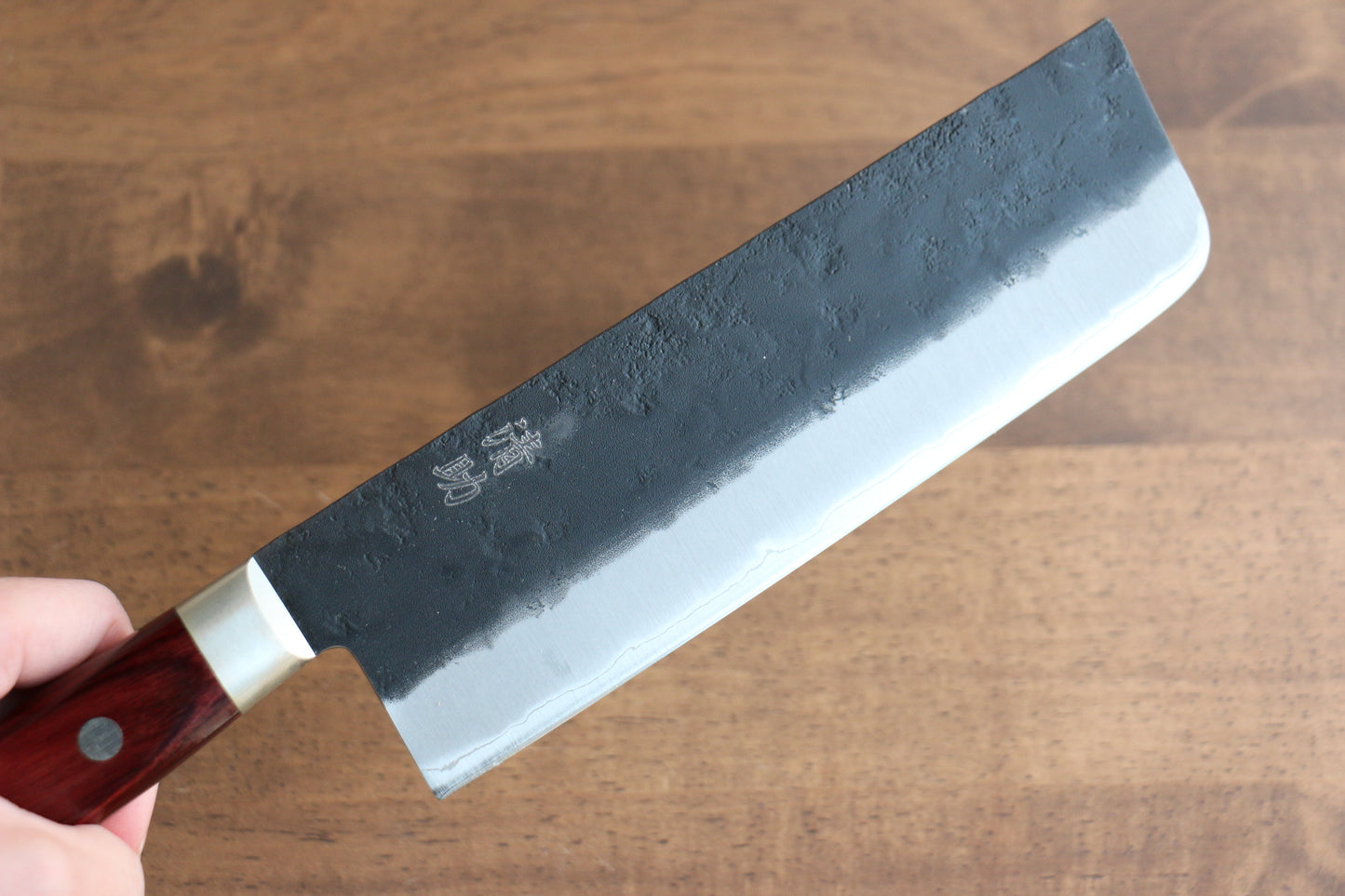 清助 黒梨 青スーパー鋼 梨地 黒打 菜切包丁  165mm 赤合板柄 - 清助刃物