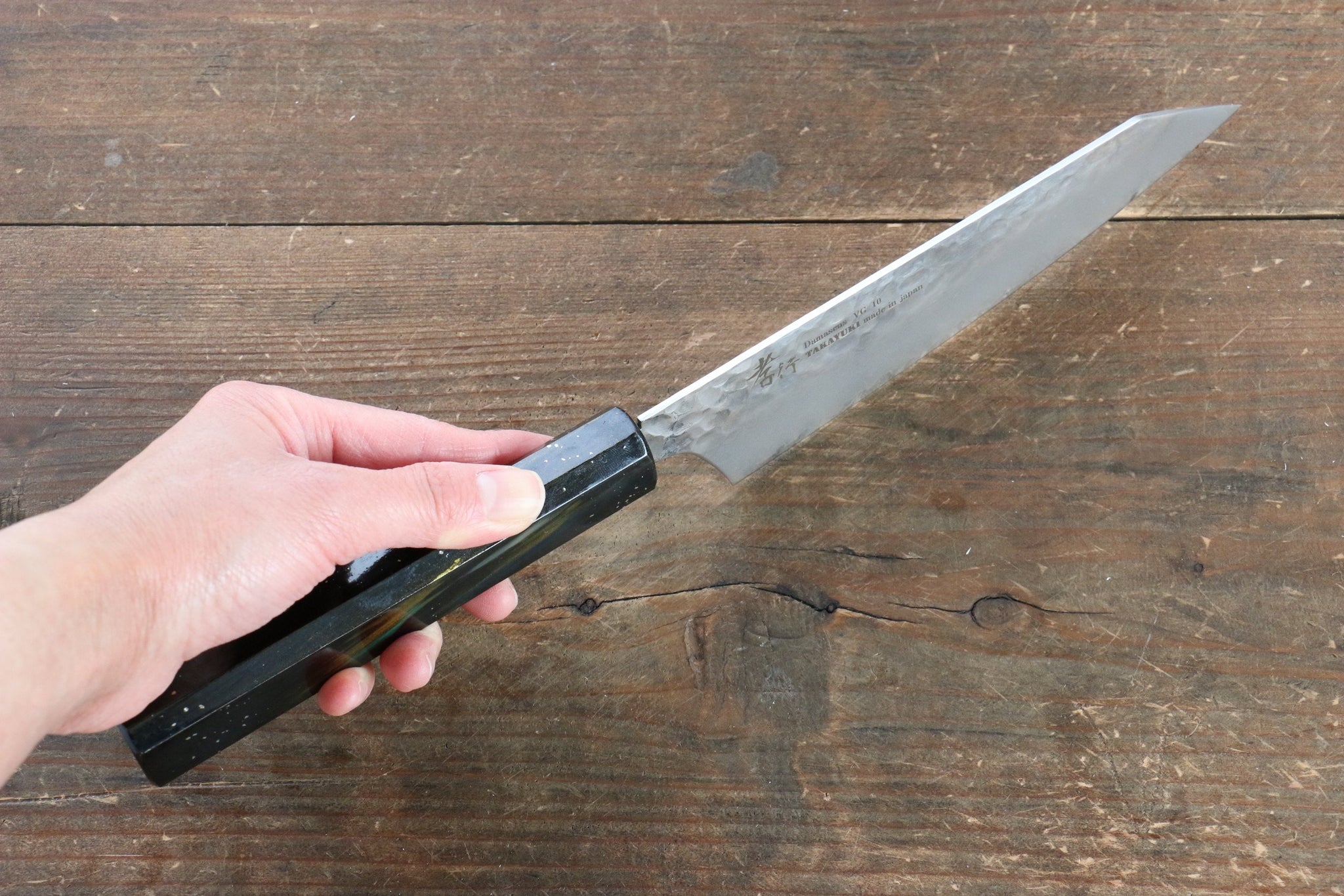 堺 孝行 V金10号 33層ダマスカス 剣型三徳包丁  160mm 樫の木漆塗り(彩宇)柄 - 清助刃物