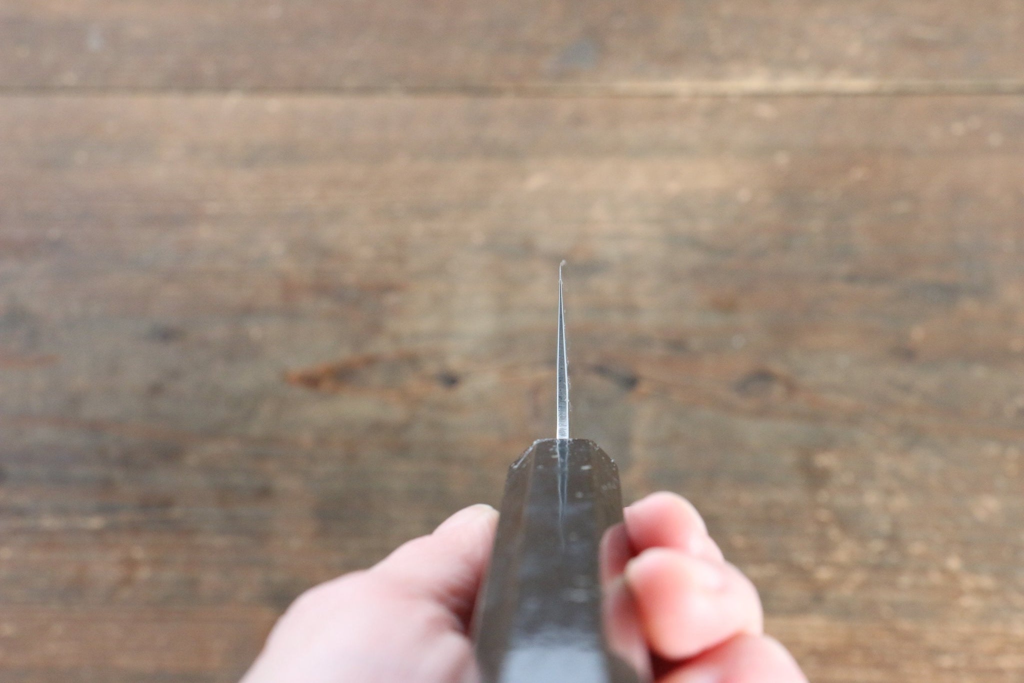 堺 孝行 V金10号 33層ダマスカス 剣型三徳包丁  160mm 樫の木漆塗り(彩宇)柄 - 清助刃物