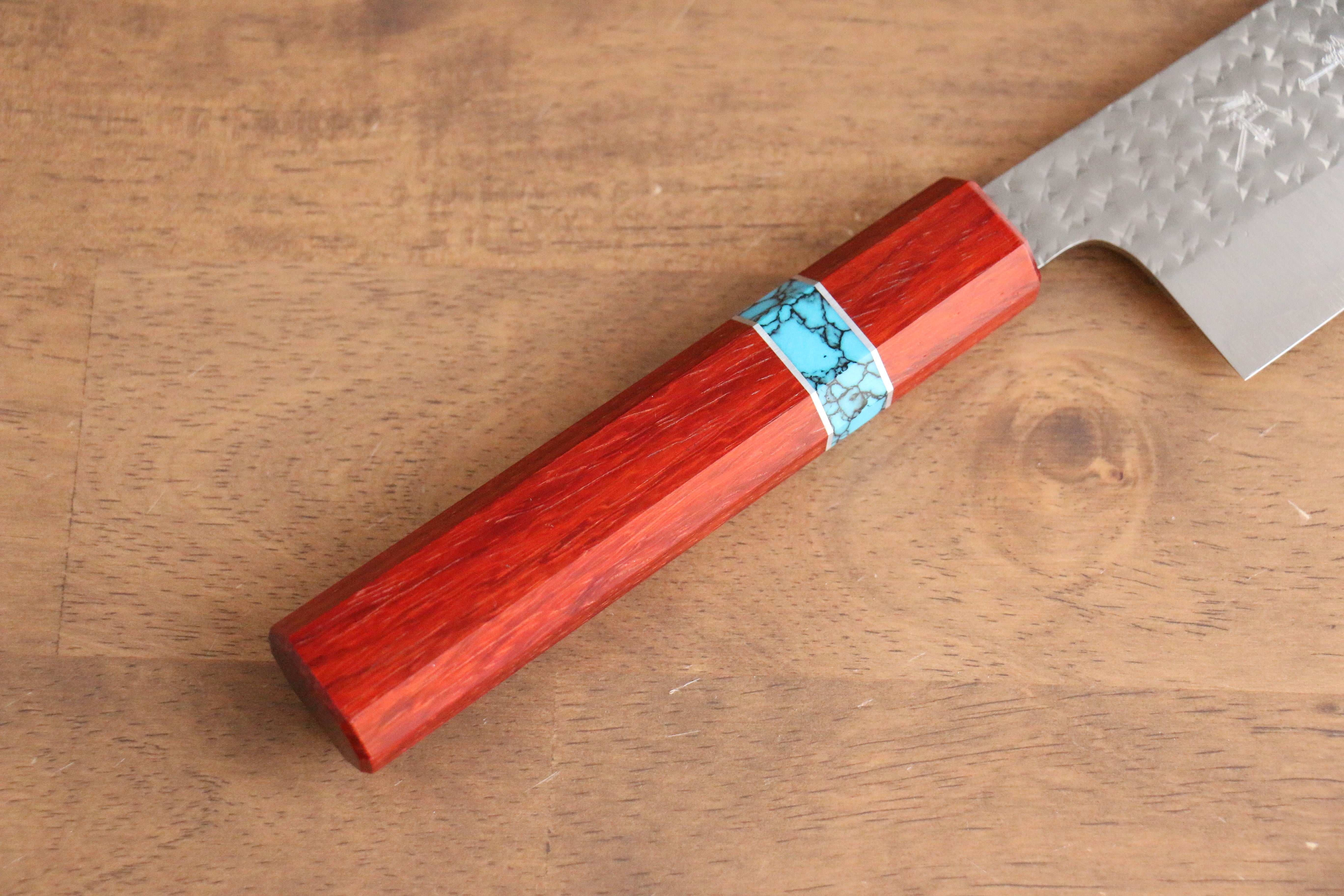 黒崎 優 閃光 R2/SG2 鎚目 三徳包丁  165mm パドック (口輪：ターコイズ)柄 - 清助刃物