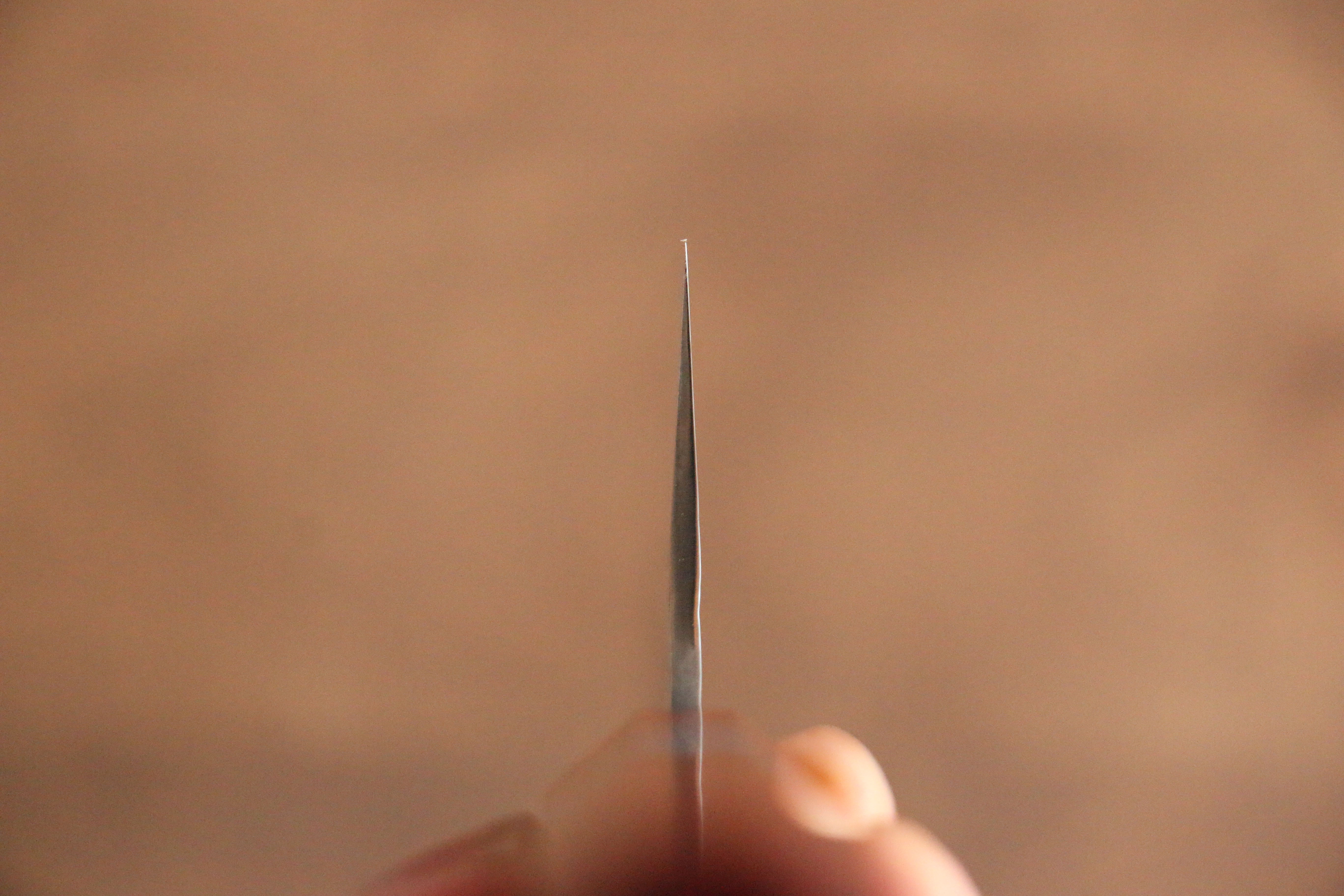 黒崎 優 閃光 R2/SG2 鎚目 三徳包丁  165mm パドック (口輪：ターコイズ)柄 - 清助刃物